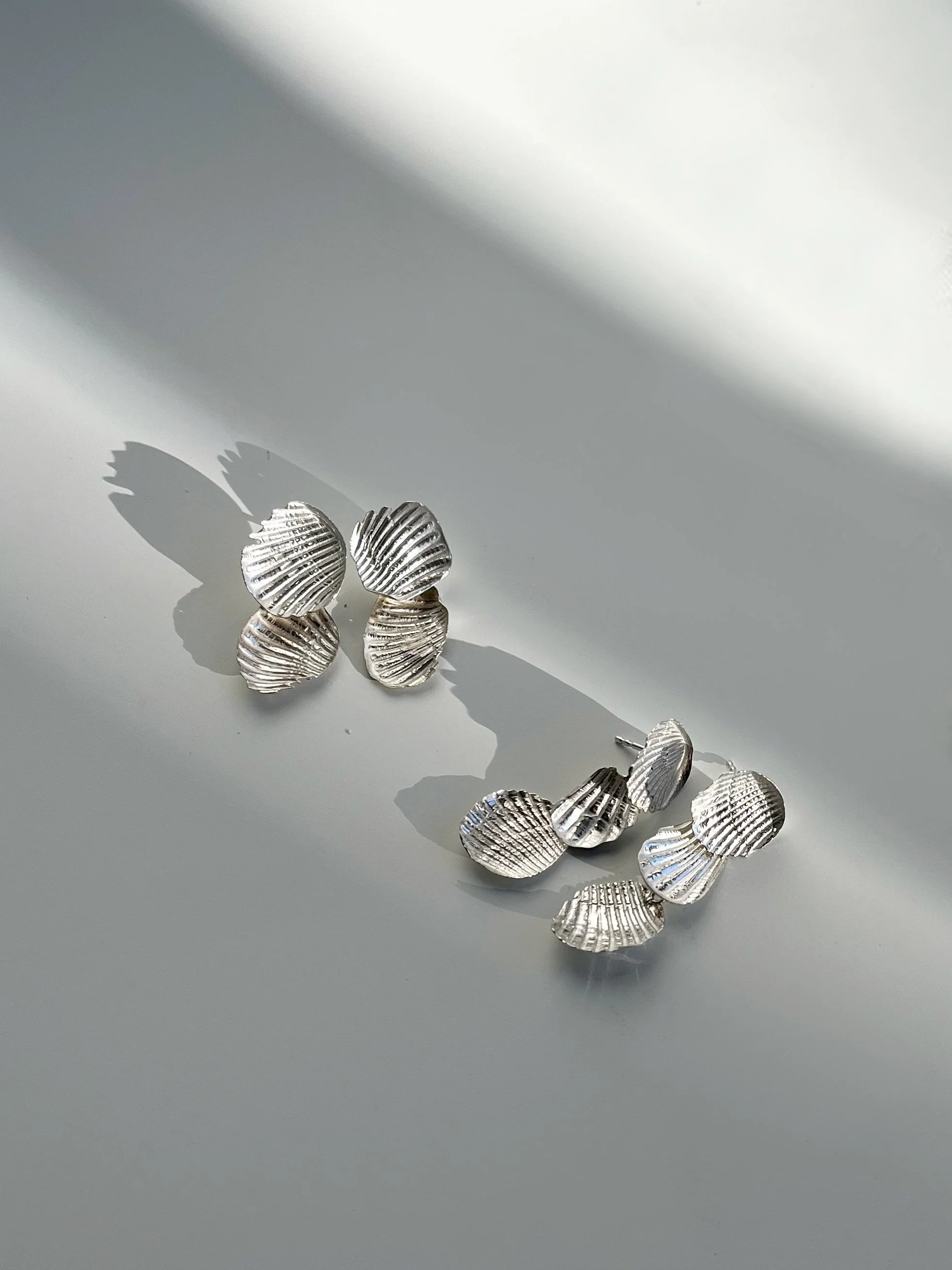 mm-earrings-seashell-silver.jpg