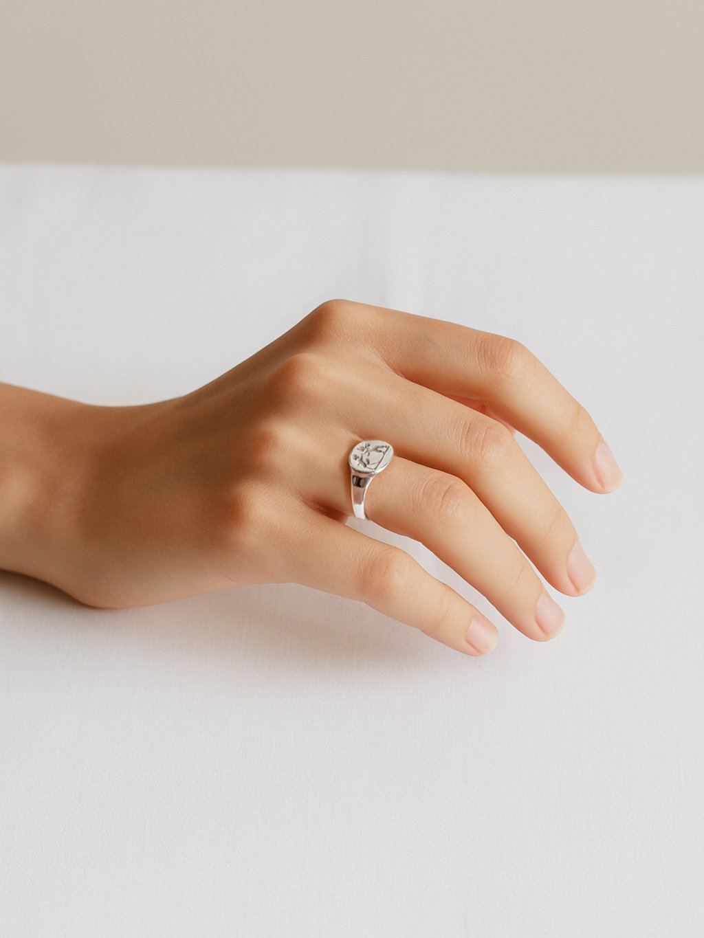 eros-pan-ring-hand.jpg
