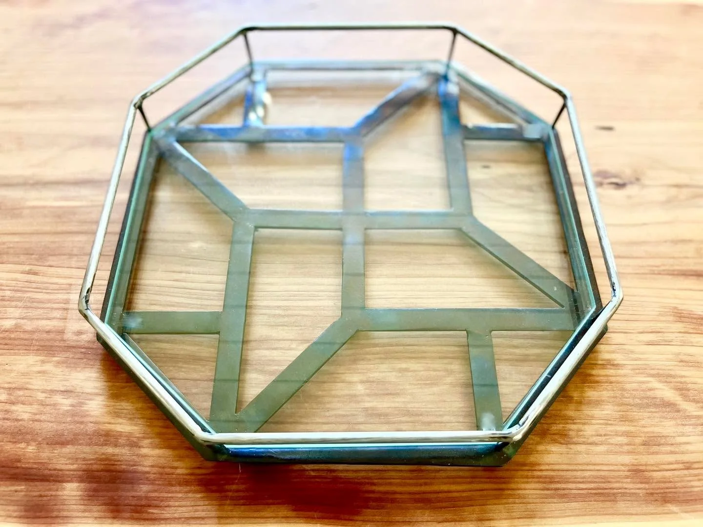 FOR SALE&hellip;Octagonal Tray

Dimensions: 1.75&rdquo; H x 10.75&rdquo; W

$150

. . .

For other offerings, visit littleredweldingshop.etsy.com

#custommade #welding #thelittleredweldingshop #femalefabricators #customart #womenwelders #fabrication 