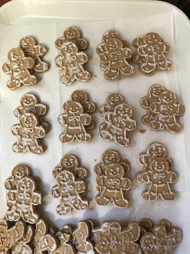 gingerbread cookies.jpg