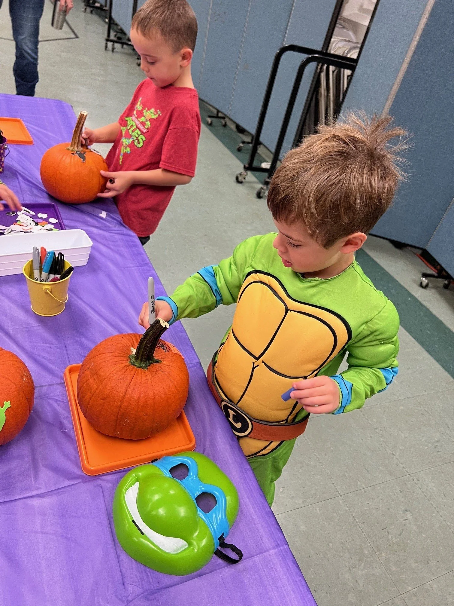 Pumpkin decorating 3 2023.jpg