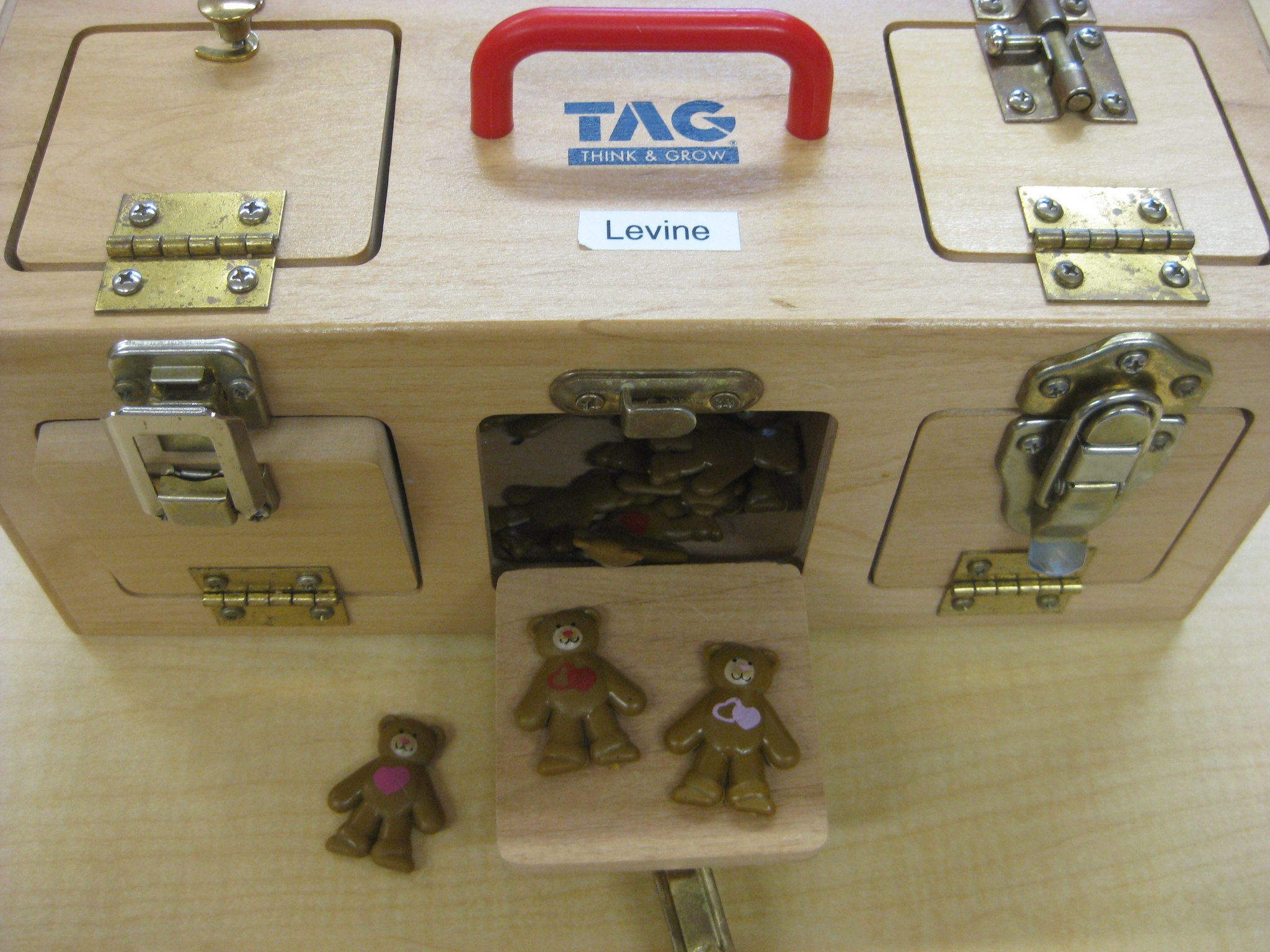 Lock box with Valentine bears