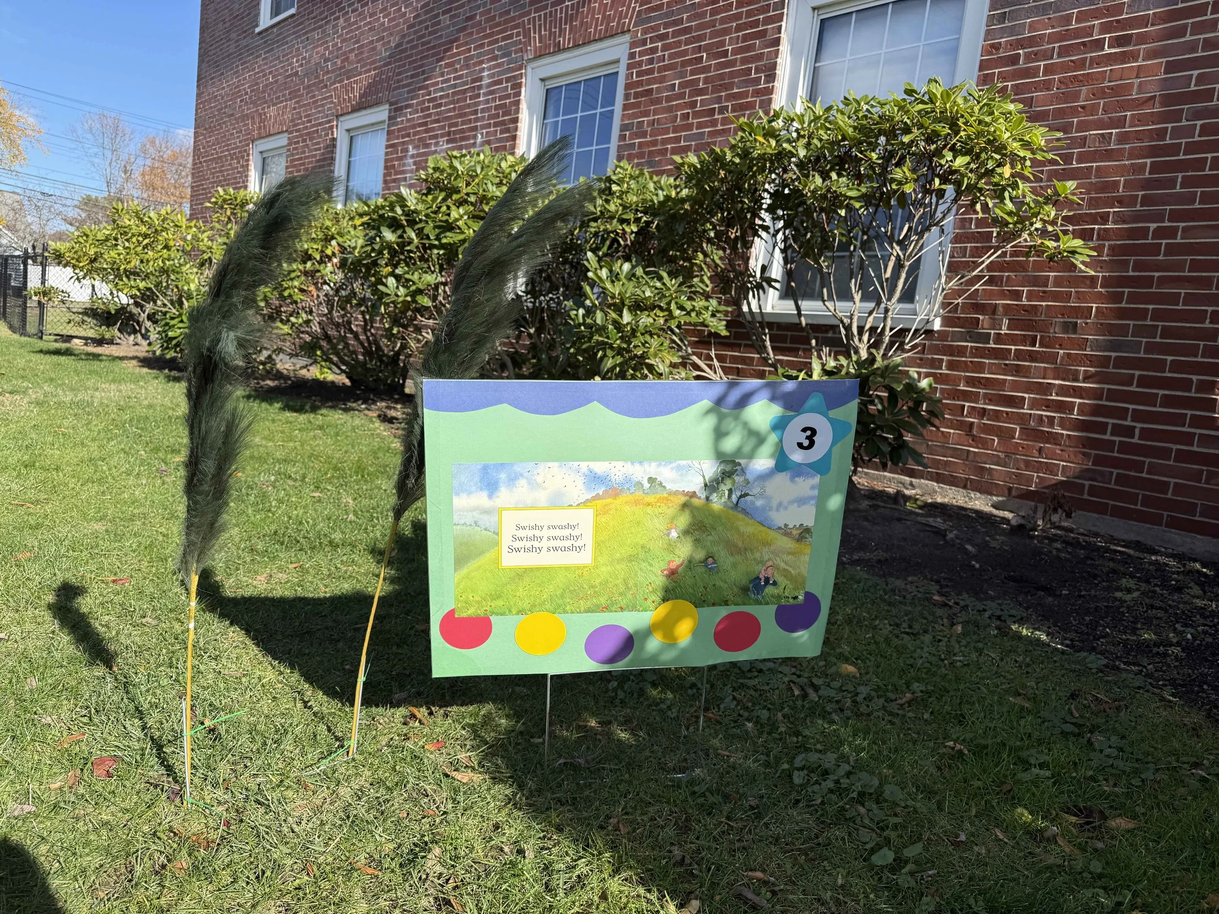 story stroll grass.jpg