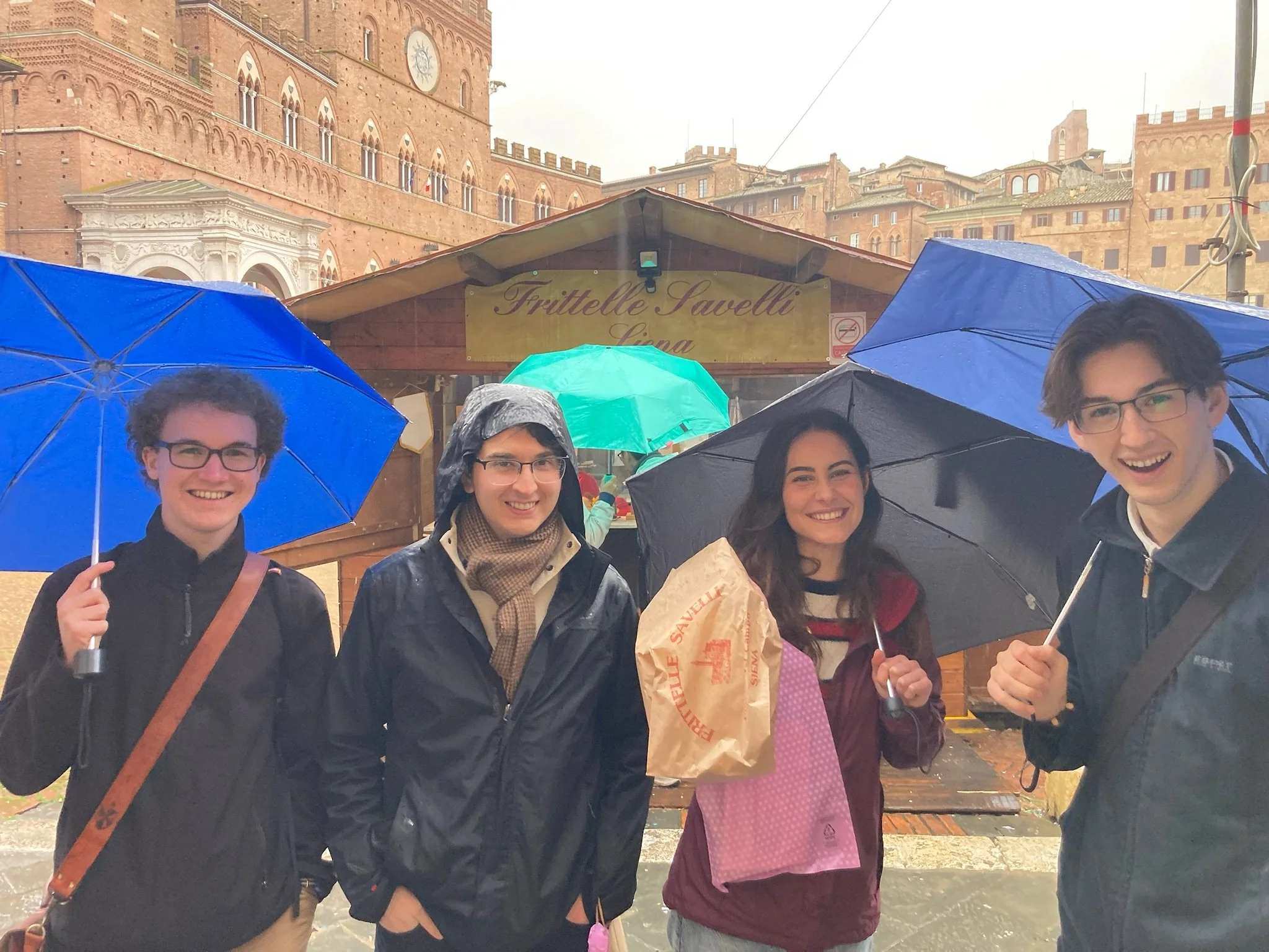 Shopping in Siena.JPG