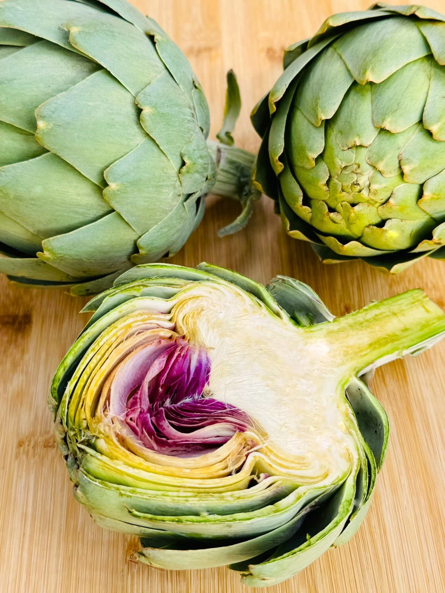 Our Peak Picks of the Week, along with a history lesson!

✨ Springtime means flowers in bloom and, when it comes to organic artichokes, plenty of tasty unopened flower buds to enjoy.

✨ For peak flavor, look to late season citrus. A cross of a mandar