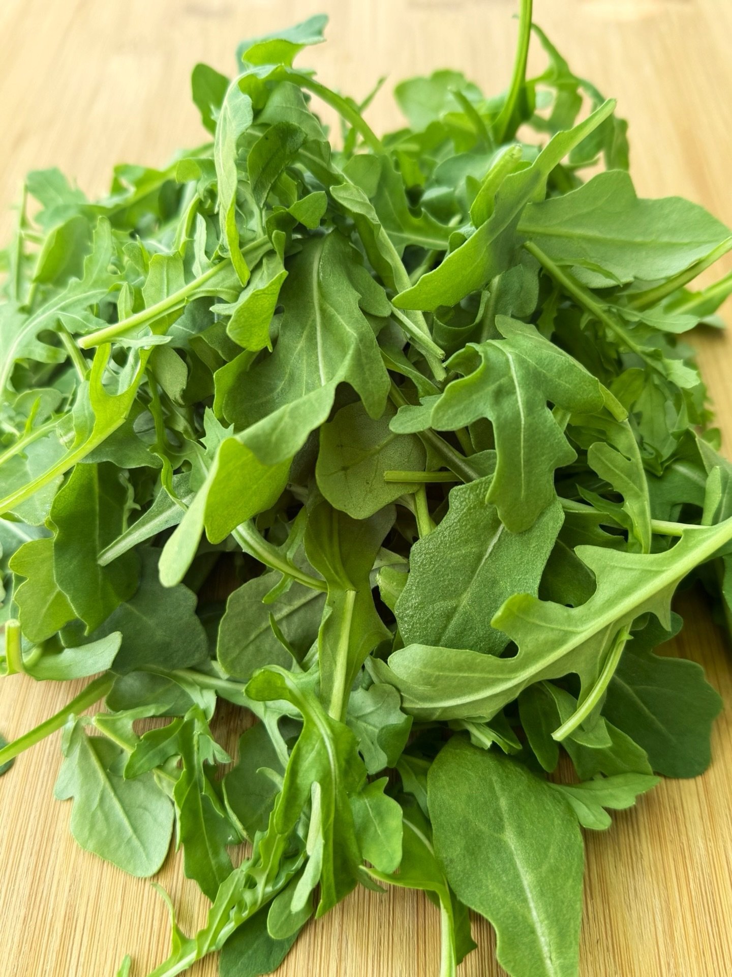 Lion&rsquo;s and salads and Peak Picks, oh my! 

The return of @commonplace.farm organic greens is a sure sign of salad season. Grown just outside Corvallis, these premium salad mixes, spinach and arugula have earned devoted fans across the West Coas