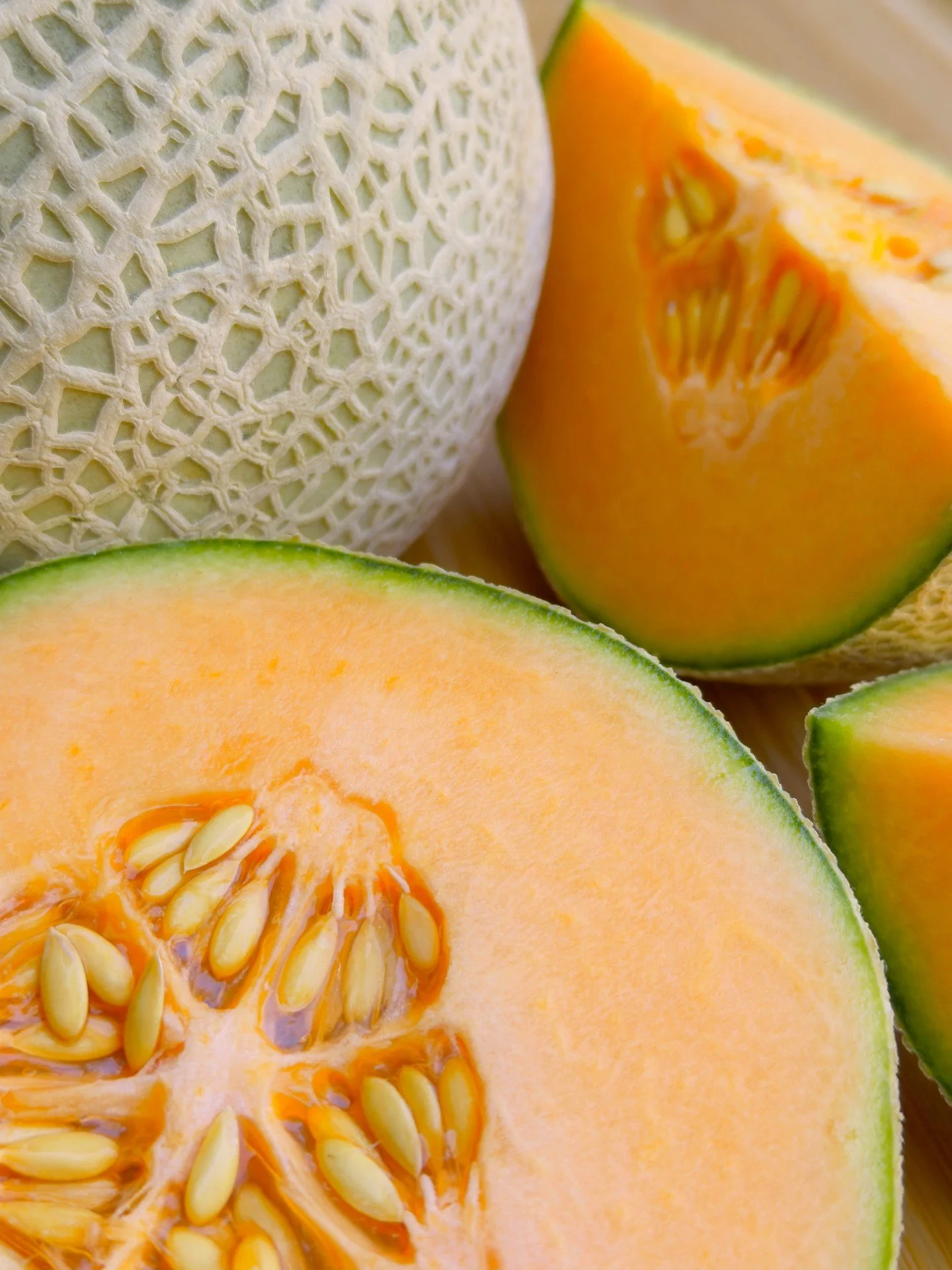 Brace yourself! Northwest season is full on, and you can expect produce-hungry hordes to storm your department. Be ready with piles of these Peak Picks of the Week:

🍈OGC's growers in the hot, arid climate of Eltopia, Washington and Hermiston, Orego