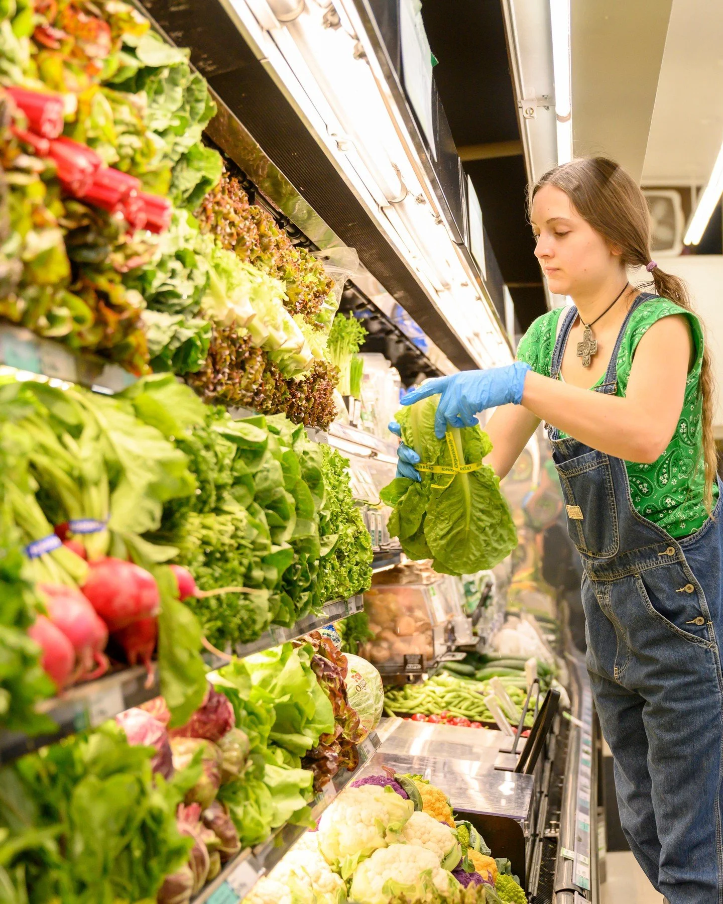 Ideas for simple sides and fresh meal-building shortcuts fill baskets. Busy shoppers don&rsquo;t always need another recipe, they need an easy answer.

Swipe through the photos or read a little more about merchandising ideas for Weeknight Helpers at 