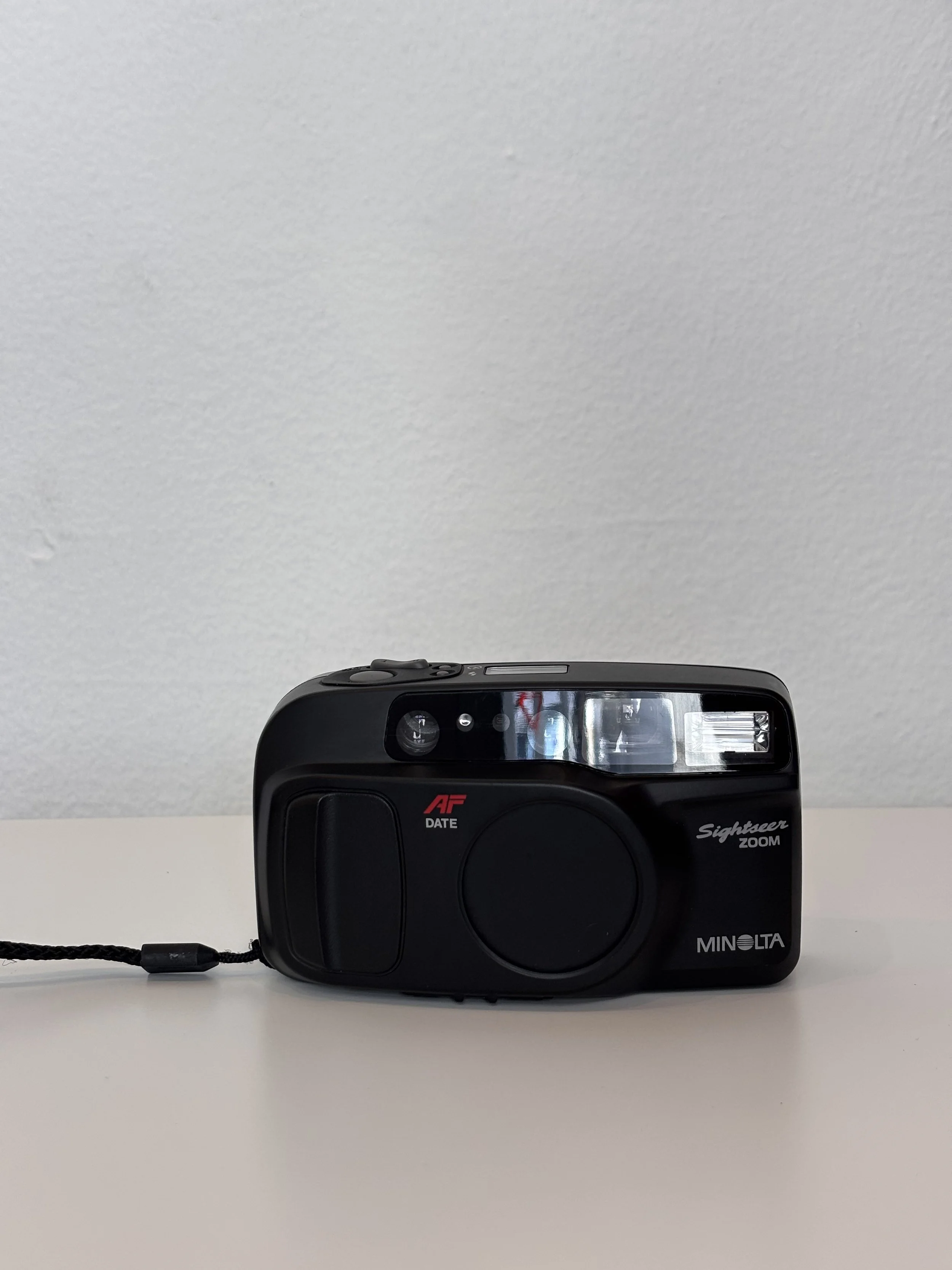 Minolta Sightseer Zoom Point and Shoot Camera