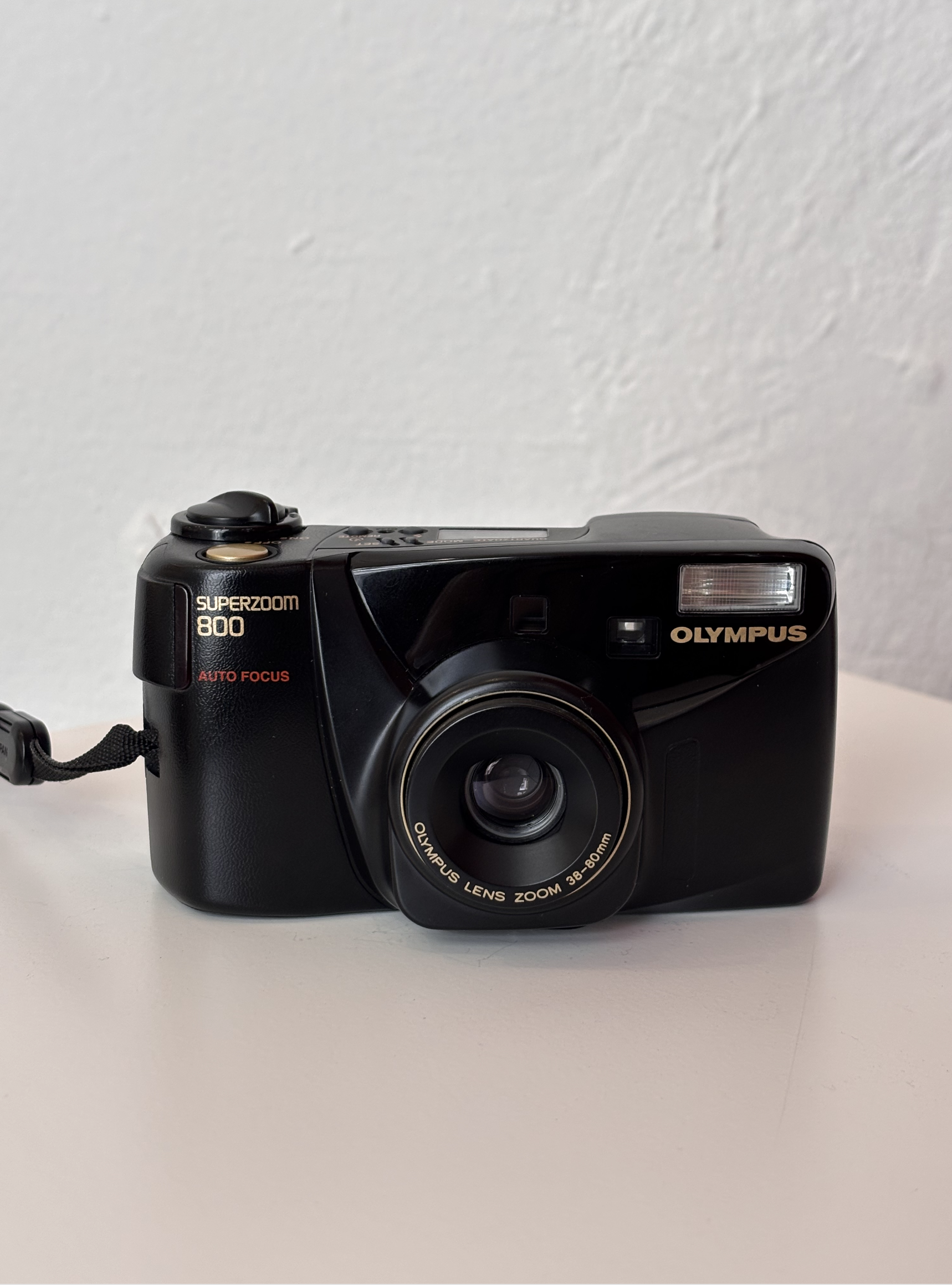 Olympus Superzoom 800 Point and Shoot Camera