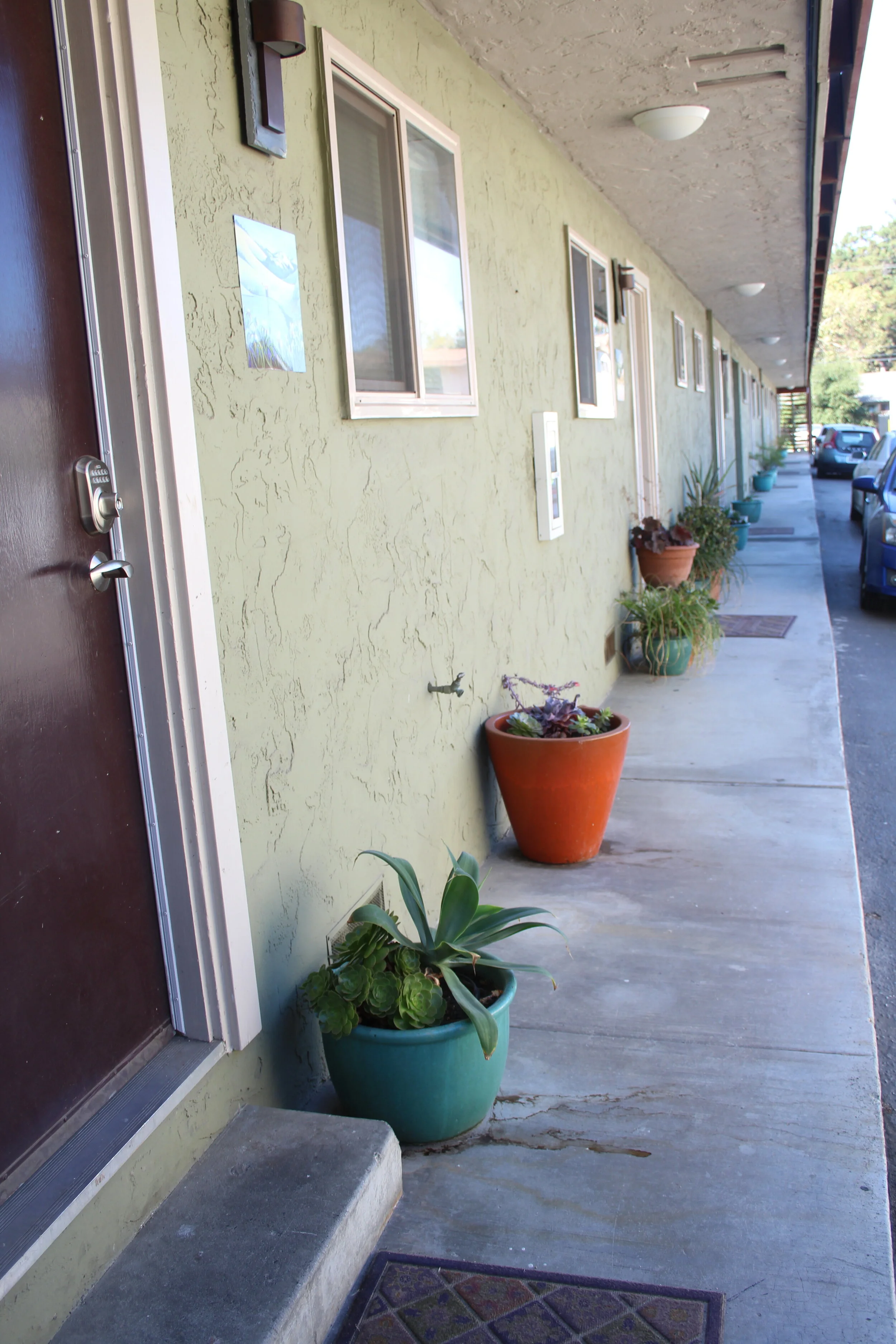 Manzanita Apartments