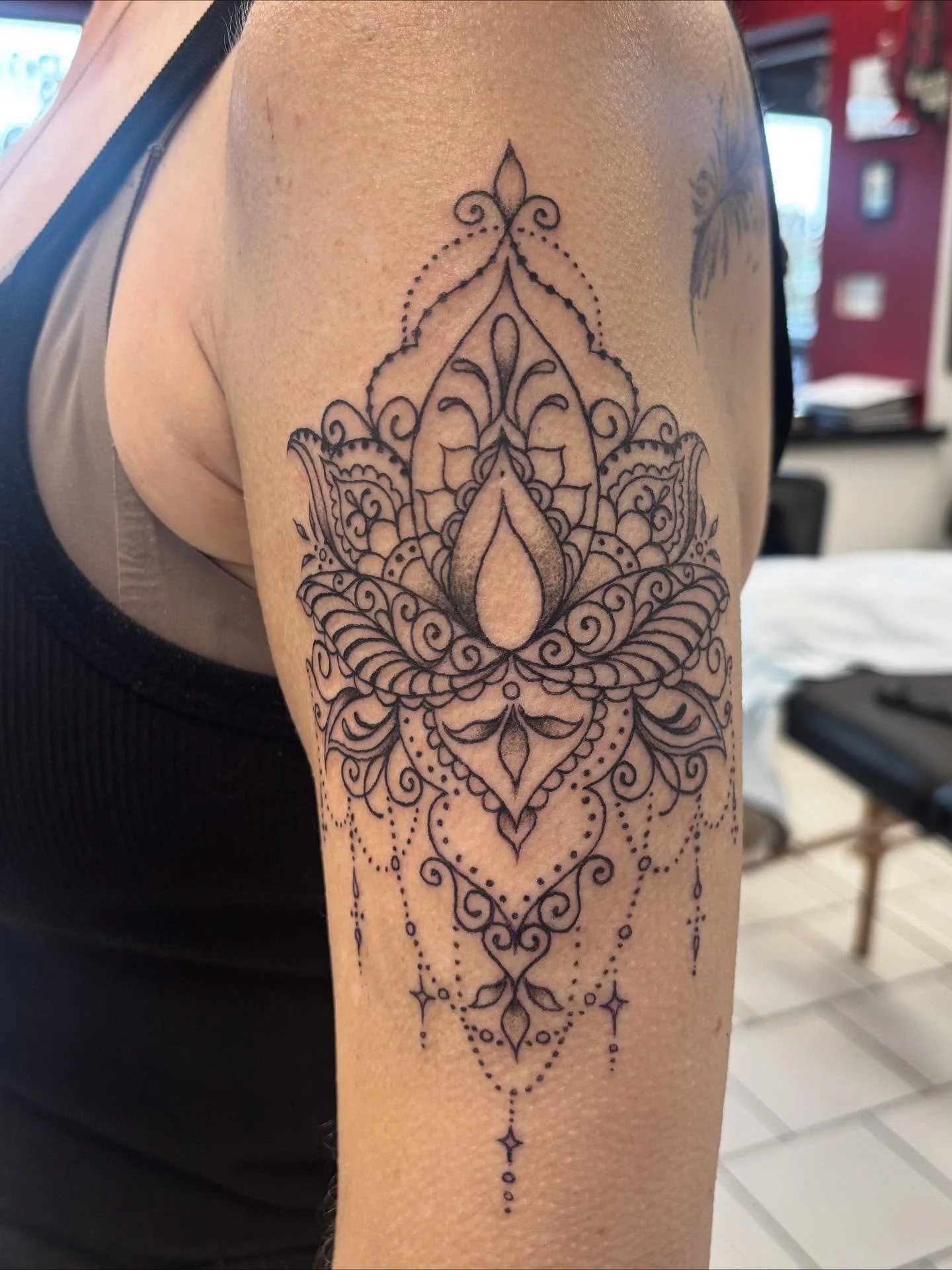 More like this please 😍 

#wisconsintattooartist #femaletattooartist #mandalatattoo #ornamentaltattoos #tattooartist #wisconsintattoo #inked #tattooer #femaletattooer #ladytattooer #supportlocalartists