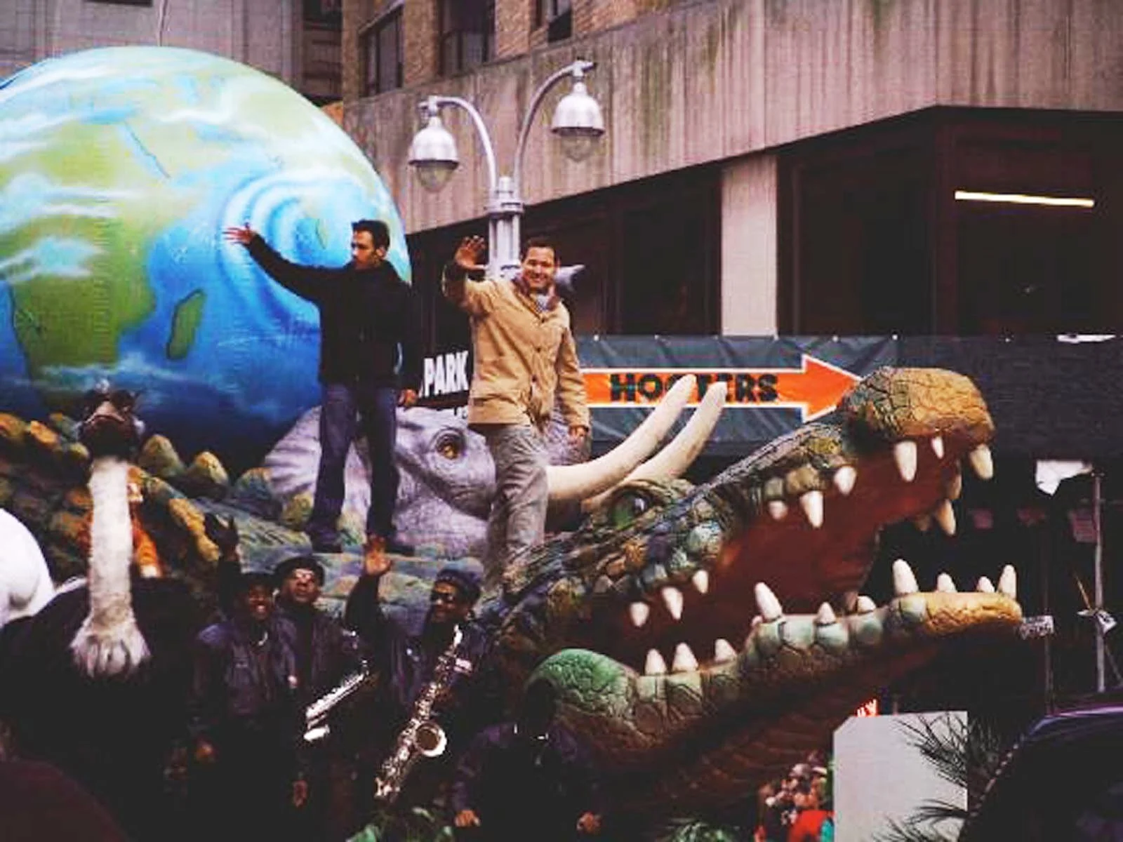 Animal Planet Float 2.jpg