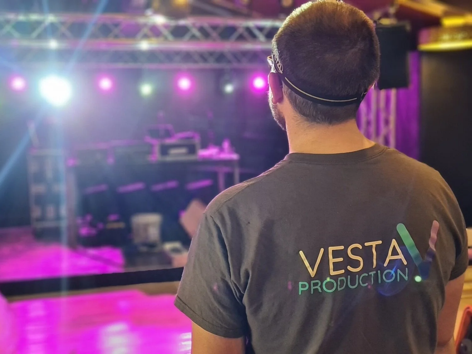 VESTA refreshes Komedia