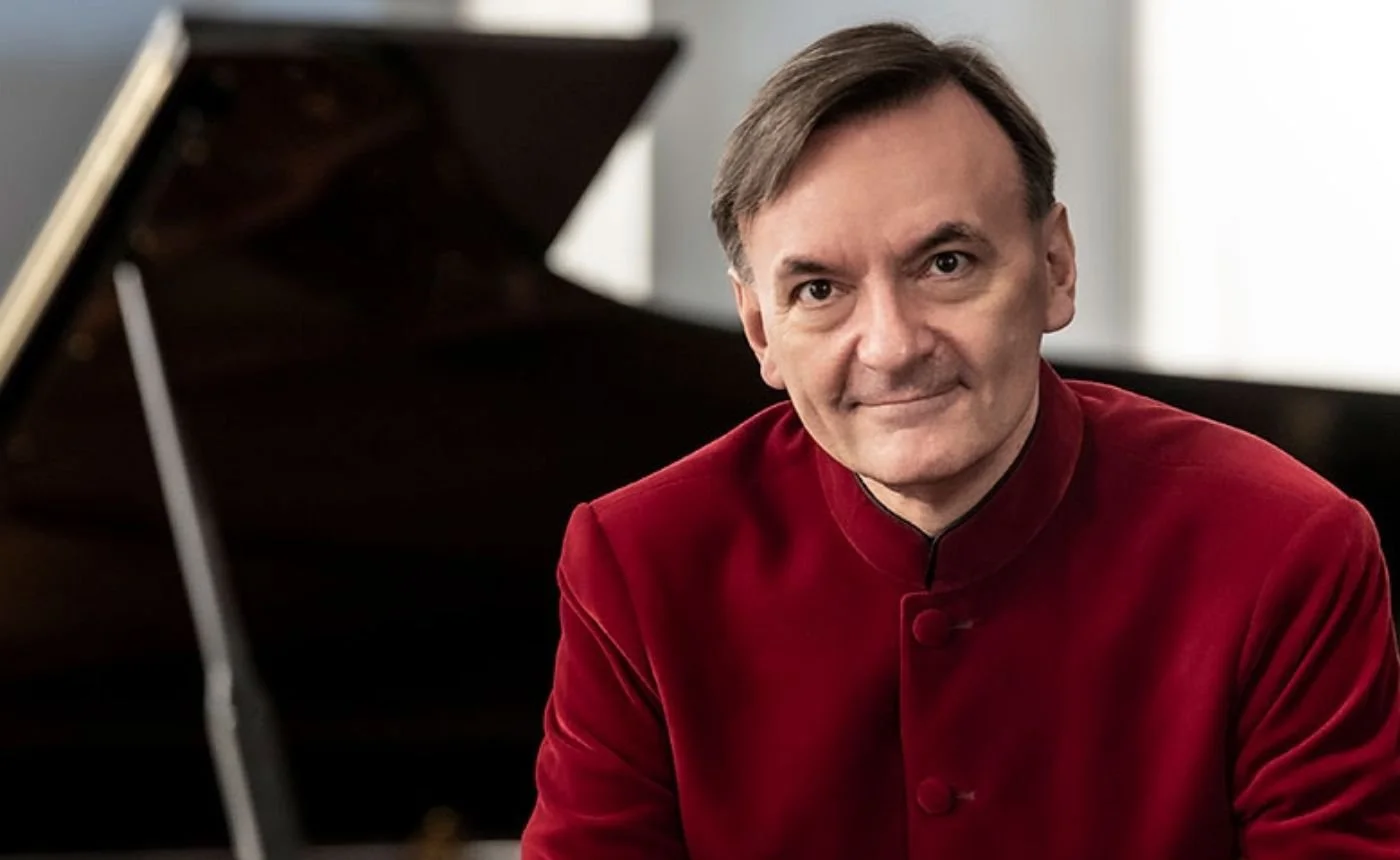 Stephen Hough Performs Rachmaninoff