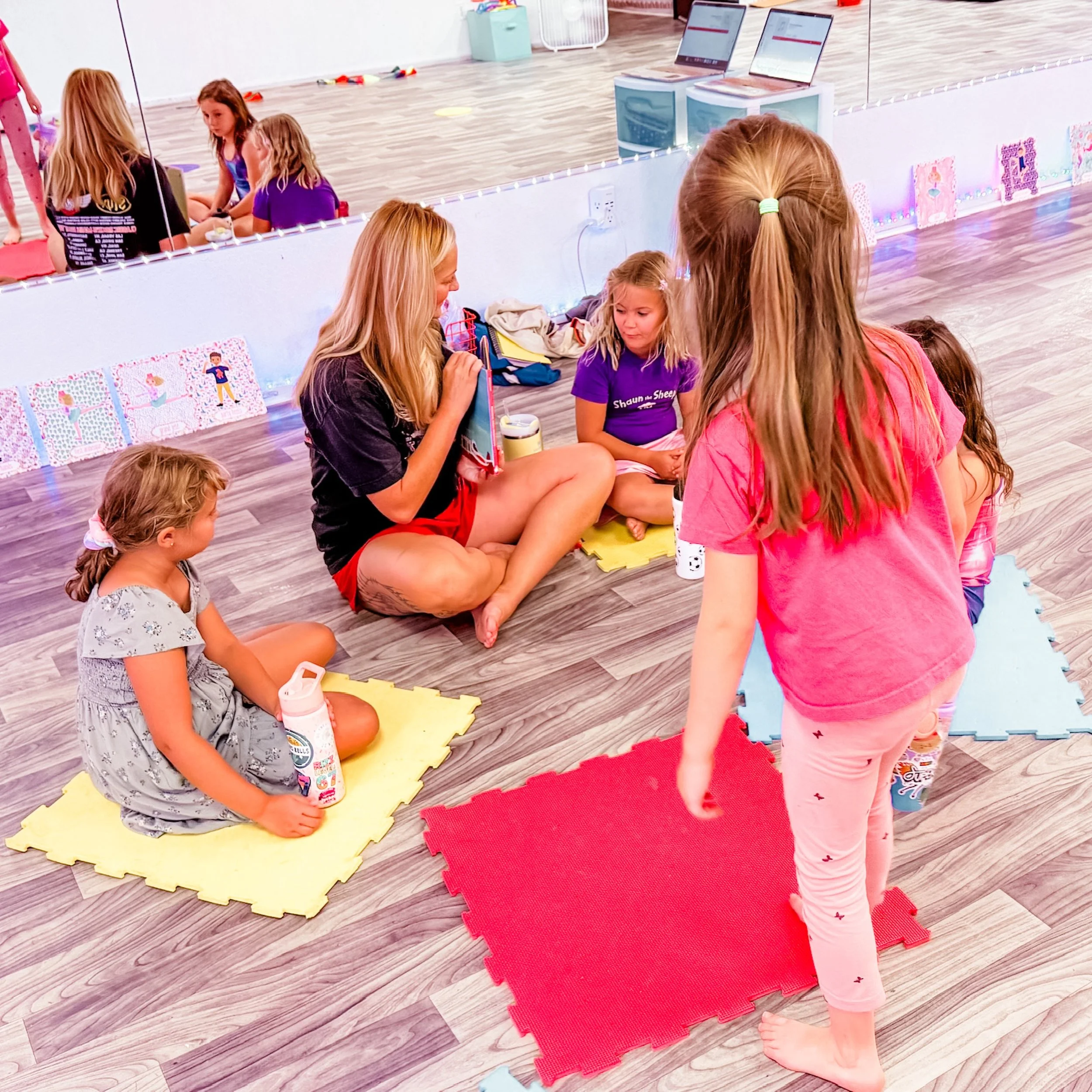 A special visit from Miss Marqui at Swiftie Camp! 🌟