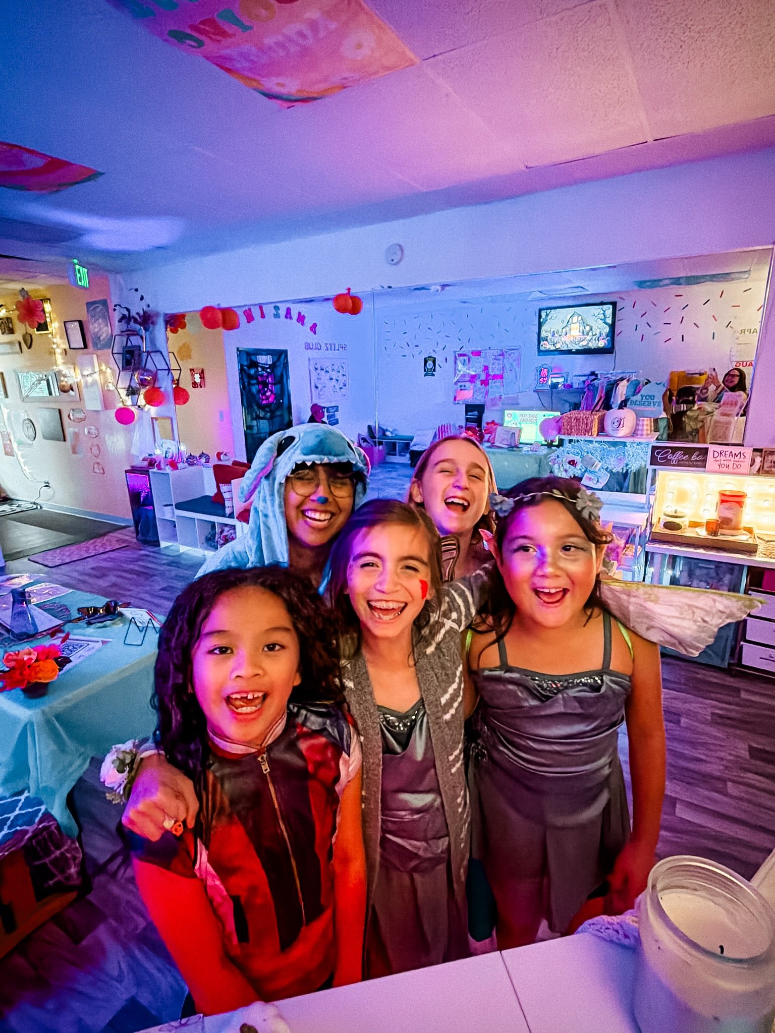 Fall Festival Photo Dump 🍂🎉🪩🎃 Thank you Dreamspace families and friends for joining us! So much fun was had by all. Until next year!

Special thanks to&hellip;
@thequenchedtrailer ☕️ 
@cafeoasis.ig 🍔 
@shopwithamymarie 🛍️
&hellip;and our dance 
