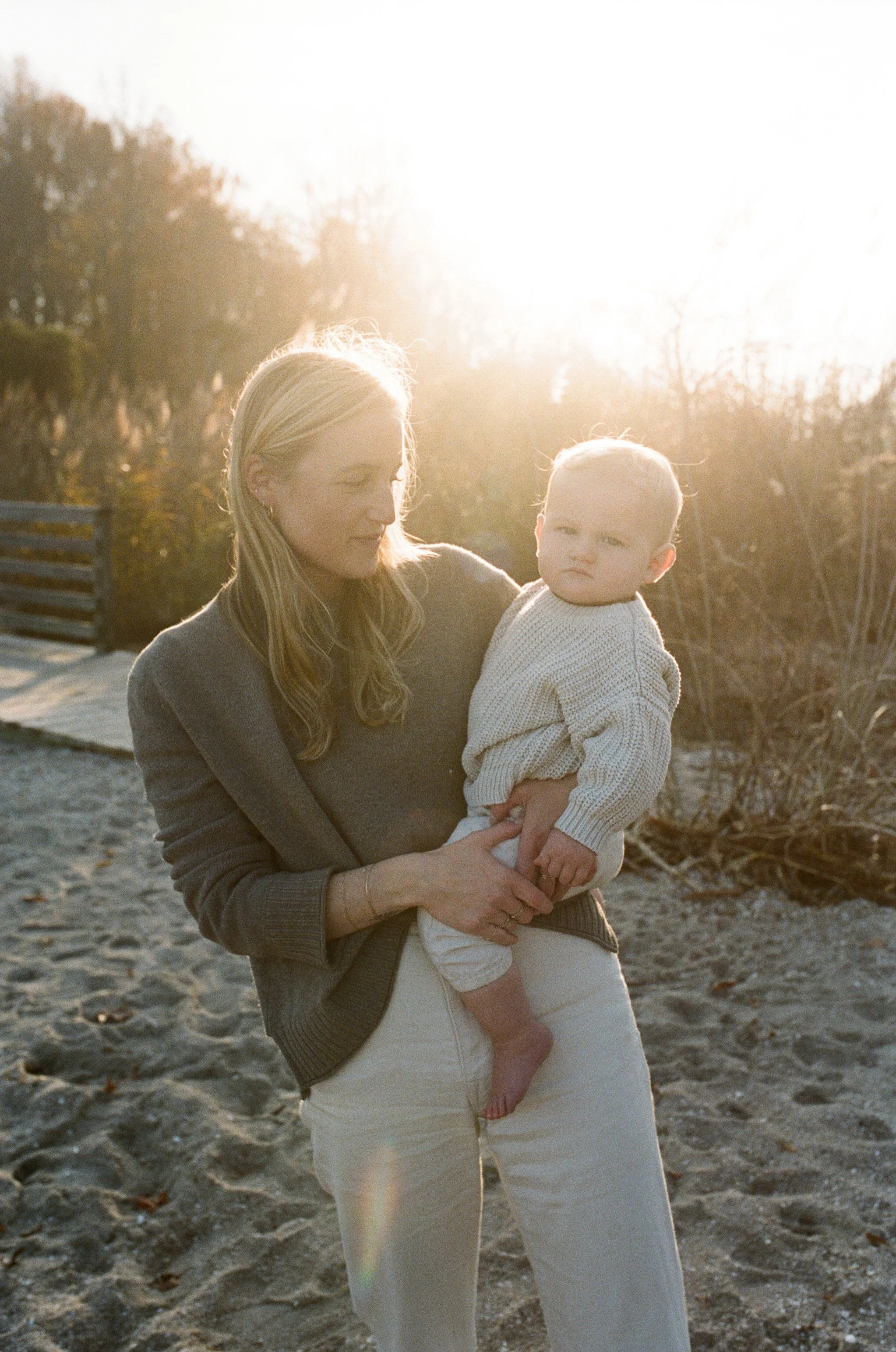 beach session family photos-7.jpg