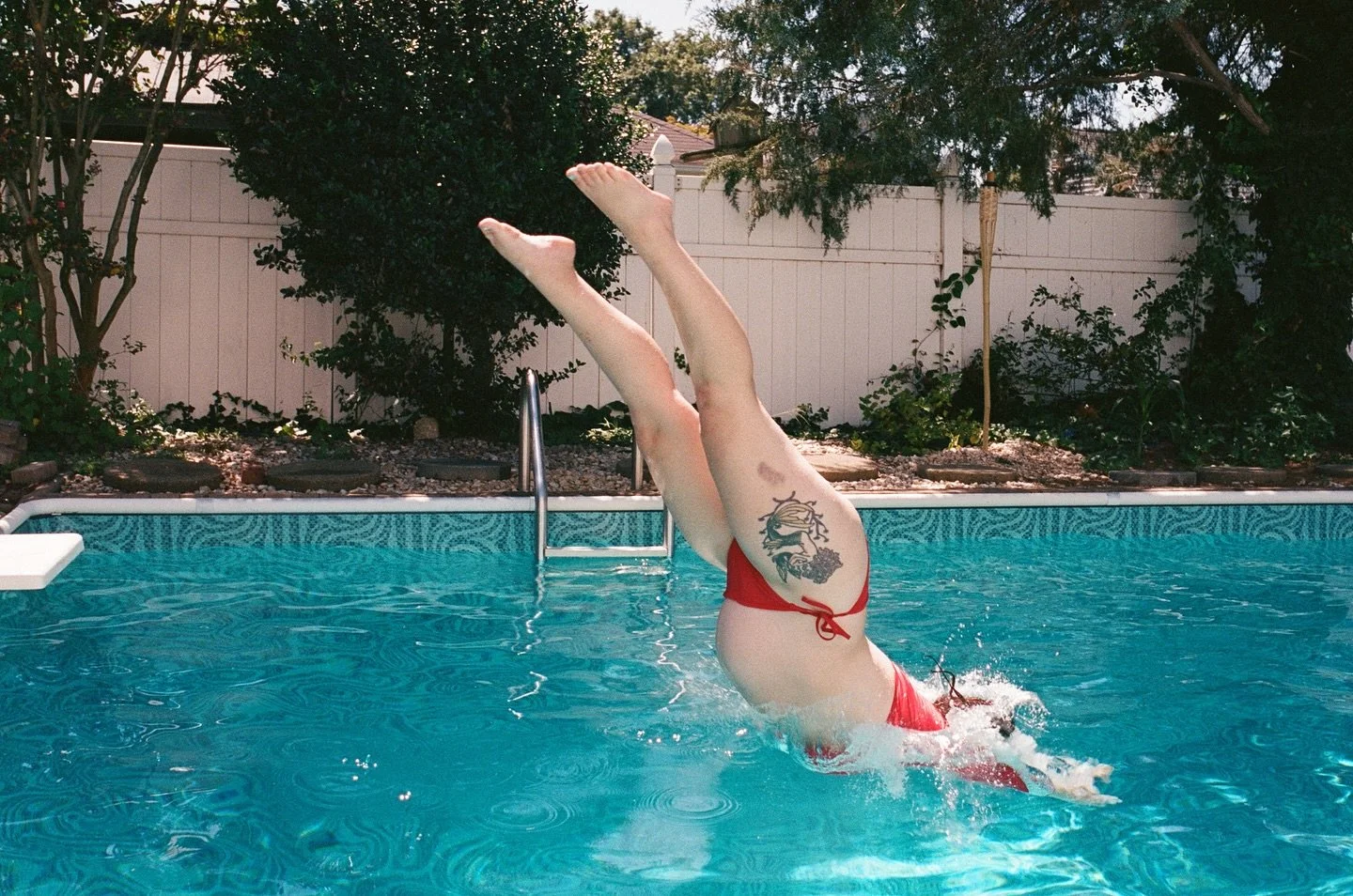 Doing my best to give summer a proper good bye so I can welcome fall with open arms.

I keep acting like every day is my last pool day, but today could be for real 😩

***
If you're in the DMV, I have a couple of weekend openings (October 4th in Fred