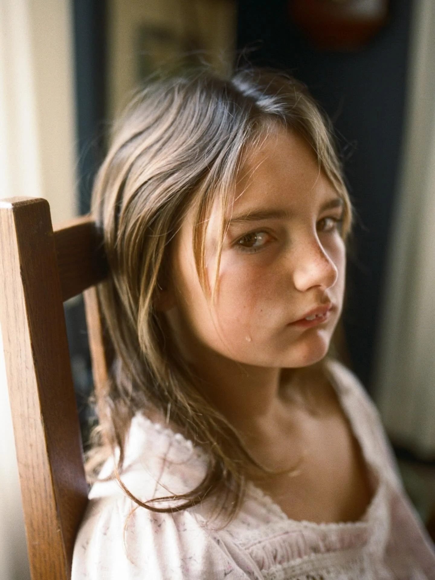 She's not big quite yet, but her feelings have always been.

#portra400 #longlivefilm #dcfam#nowherediary #eyemamaproject