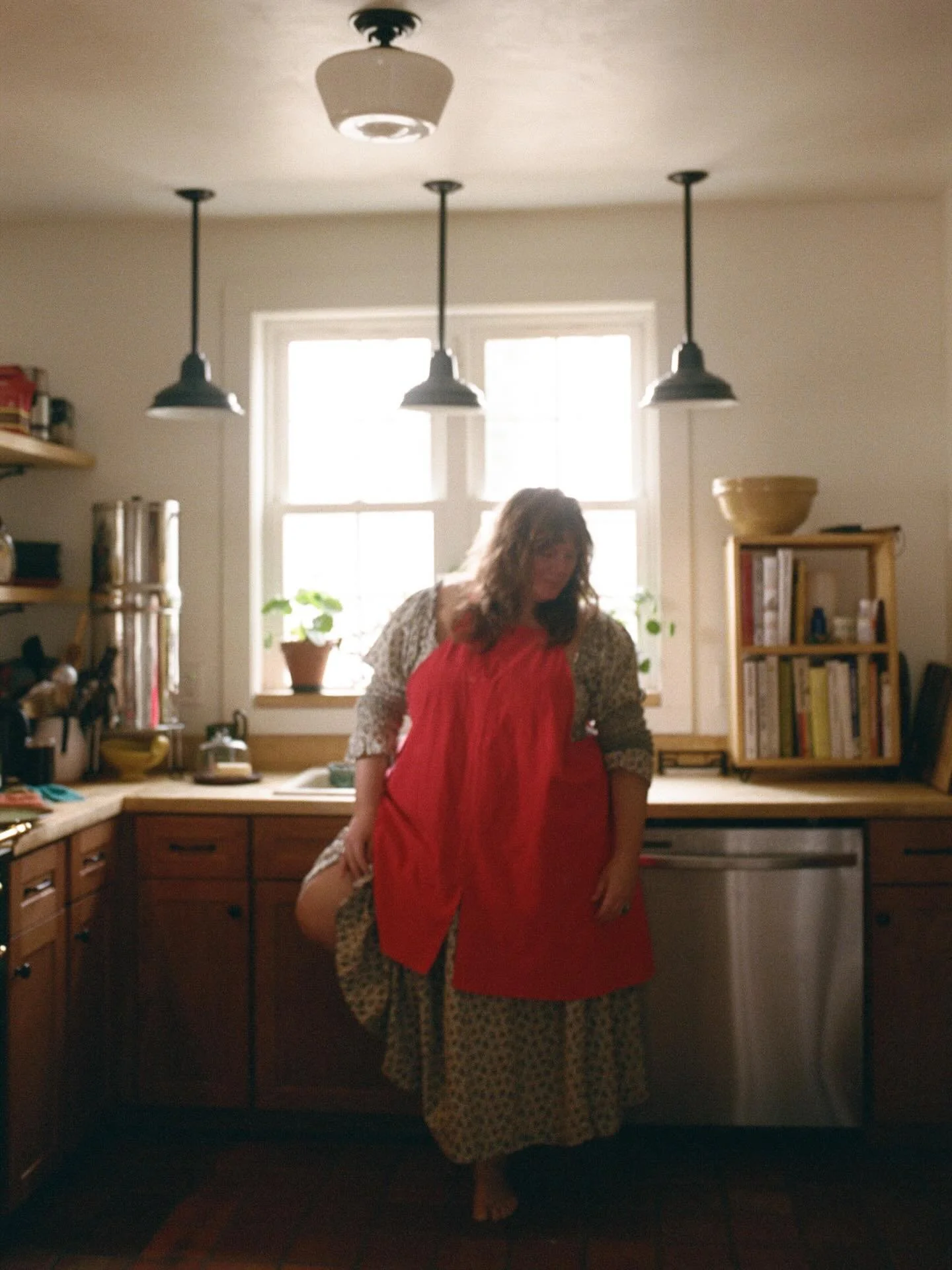 Today I will cut up apples and clean out the sink and do reading lessons and write a newsletter and feed my sourdough starter named Jen because everyone said "Yeast Affection" was too gross a name.

I'll call for "five minute family pi