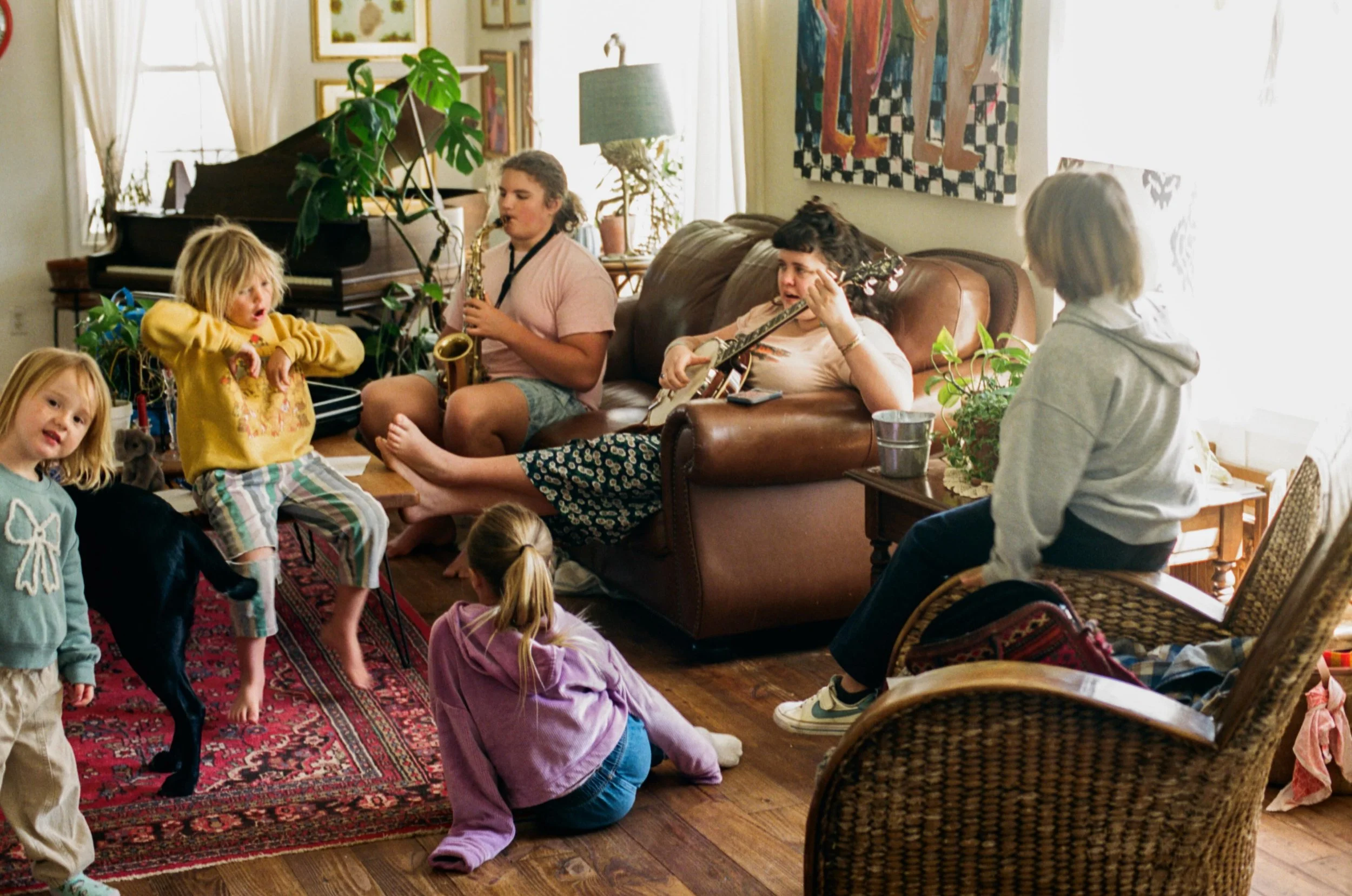 I've said it before and I am certain to say it again- all my work is personal work.

I photography my family the way I want to photograph yours / I photograph your family the way I want to photograph mine.

I don't want it to be a transaction; I want