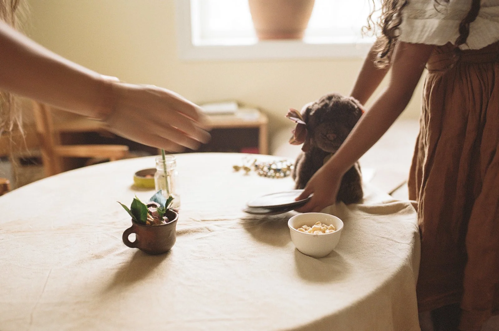 setting the table at home in virginia