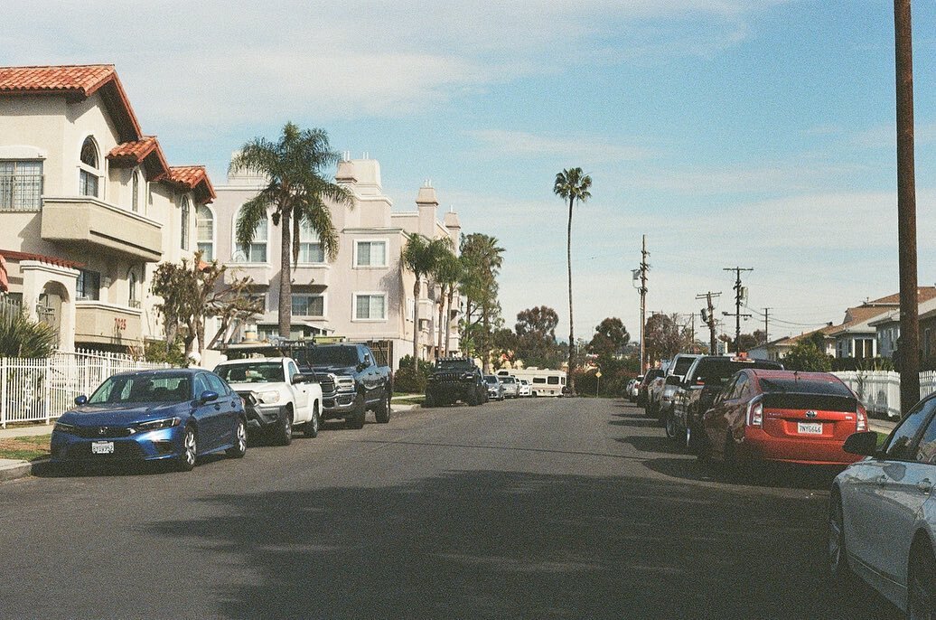 some preliminary experimentations with film photography - with friends! ❥ los angeles, california (feb 2023) 

&bull;

camera: canon ae-1