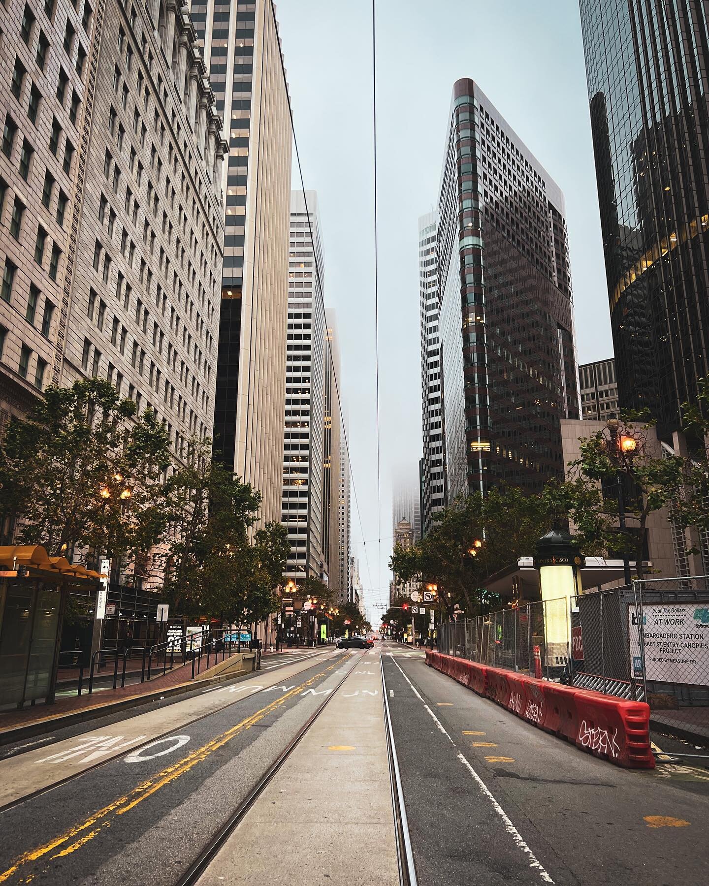 haven&rsquo;t posted in a while, here&rsquo;s a shot of downtown from near the Embarcadero station on a thursday evening ఌ 06.29.23