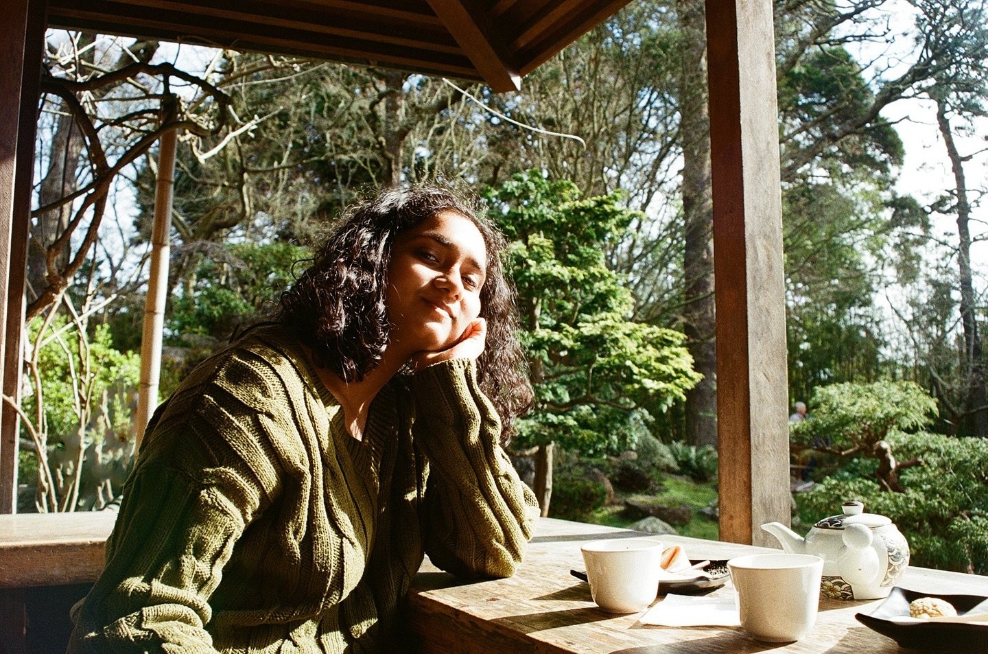 brooklyn girl in san fran(cisco) ~ @anubunny321 

&bull;

camera: pentax pz 70 (film) 
location: japanese tea garden, golden gate park
feb 2024