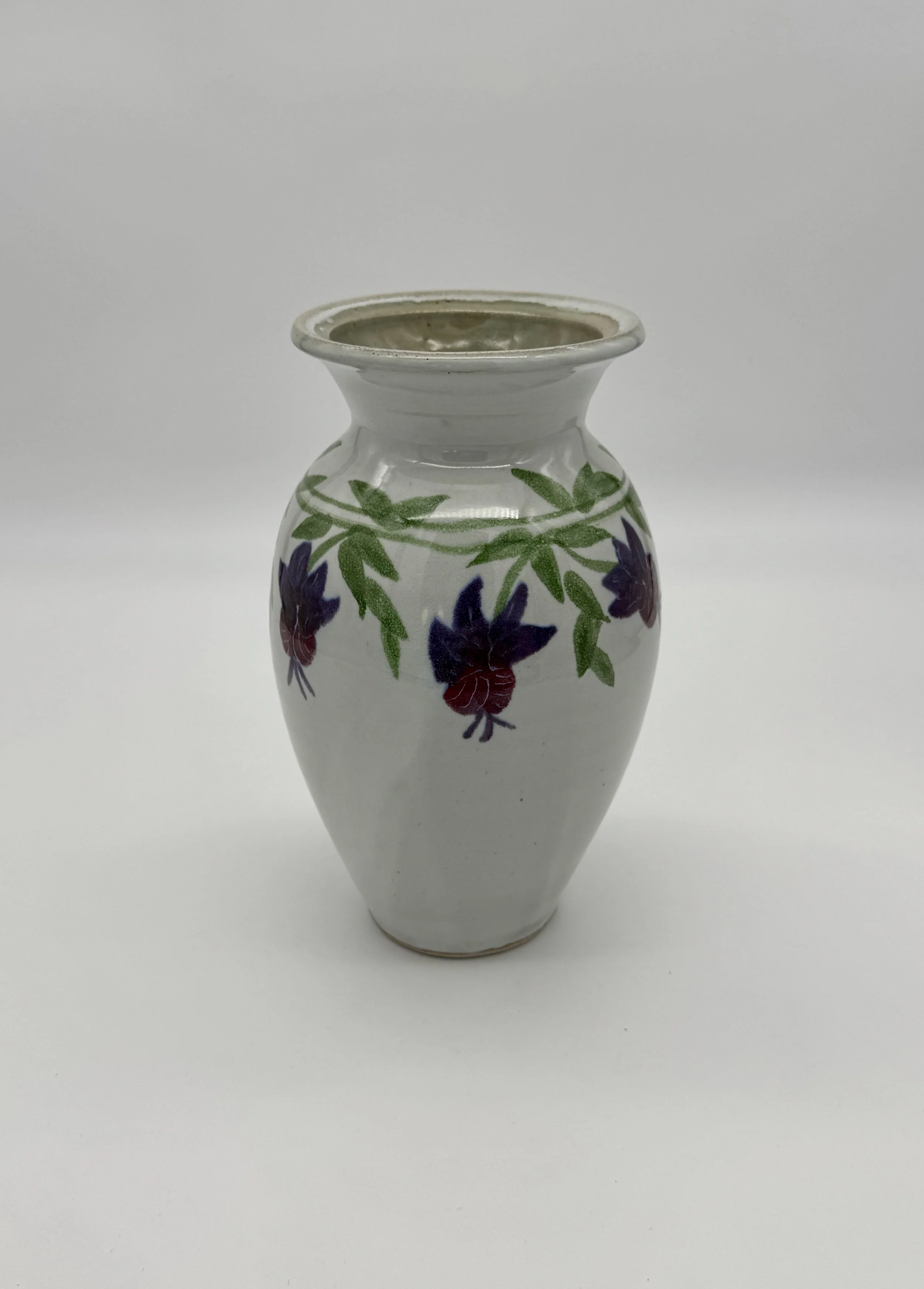 vase fuchsia.jpeg