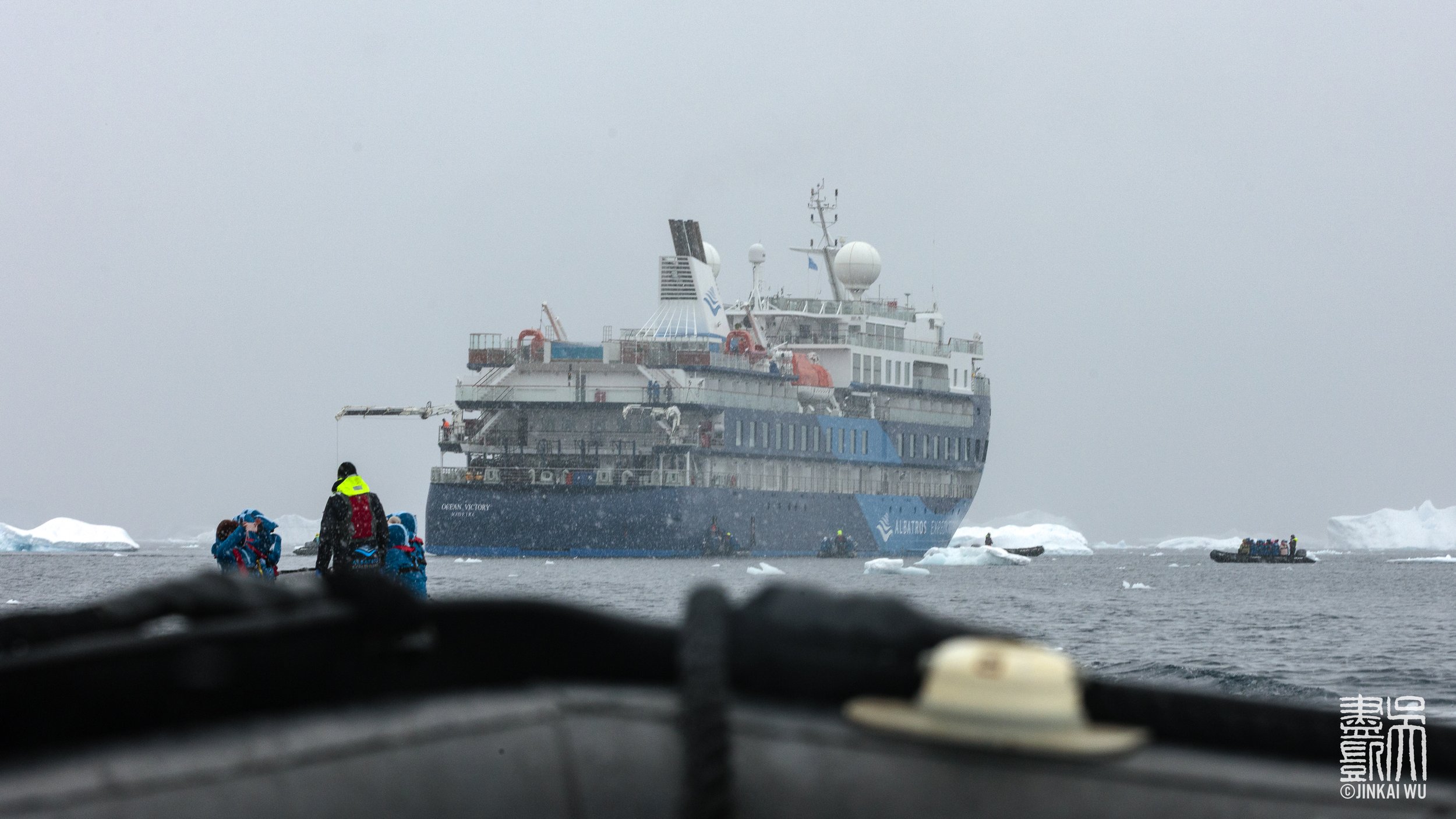014_antarcticaHighlights__DS_5882.jpg