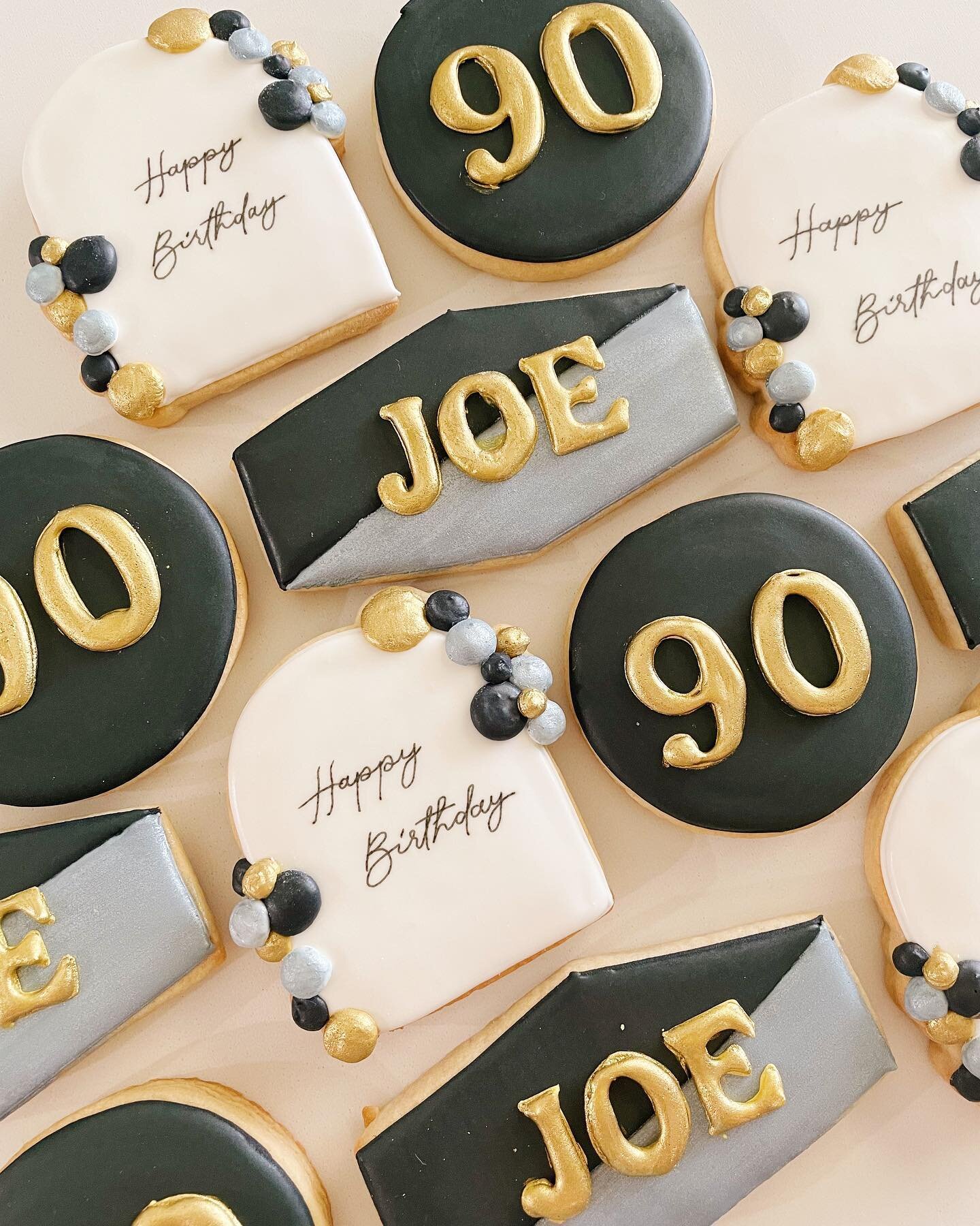 A classic, clean theme for a very special 90th birthday ✨🤍