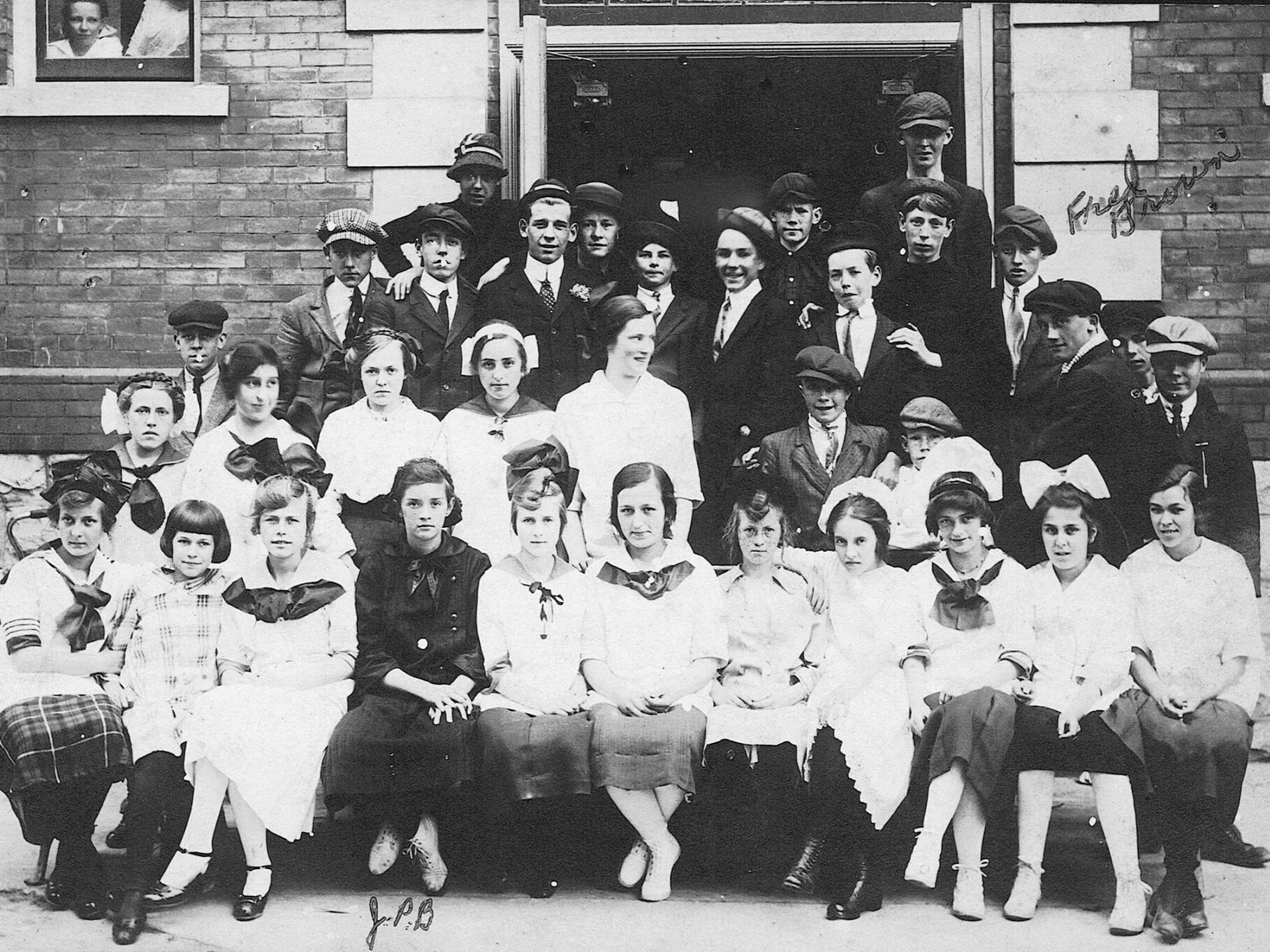 1915+class+RSPS_annandale+HS.jpg