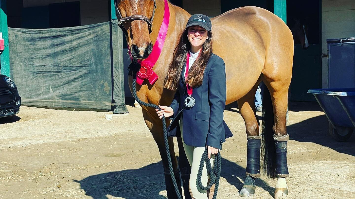 We needed a horse for Claire at the last minute and &ldquo;WT Channing &ldquo;stepped up and partnered with Claire Fernandez. Congratulations Claire on beautiful rides in the green rider and 2nd place in the Classic !!
Thank you Mary Ann Allgire for 