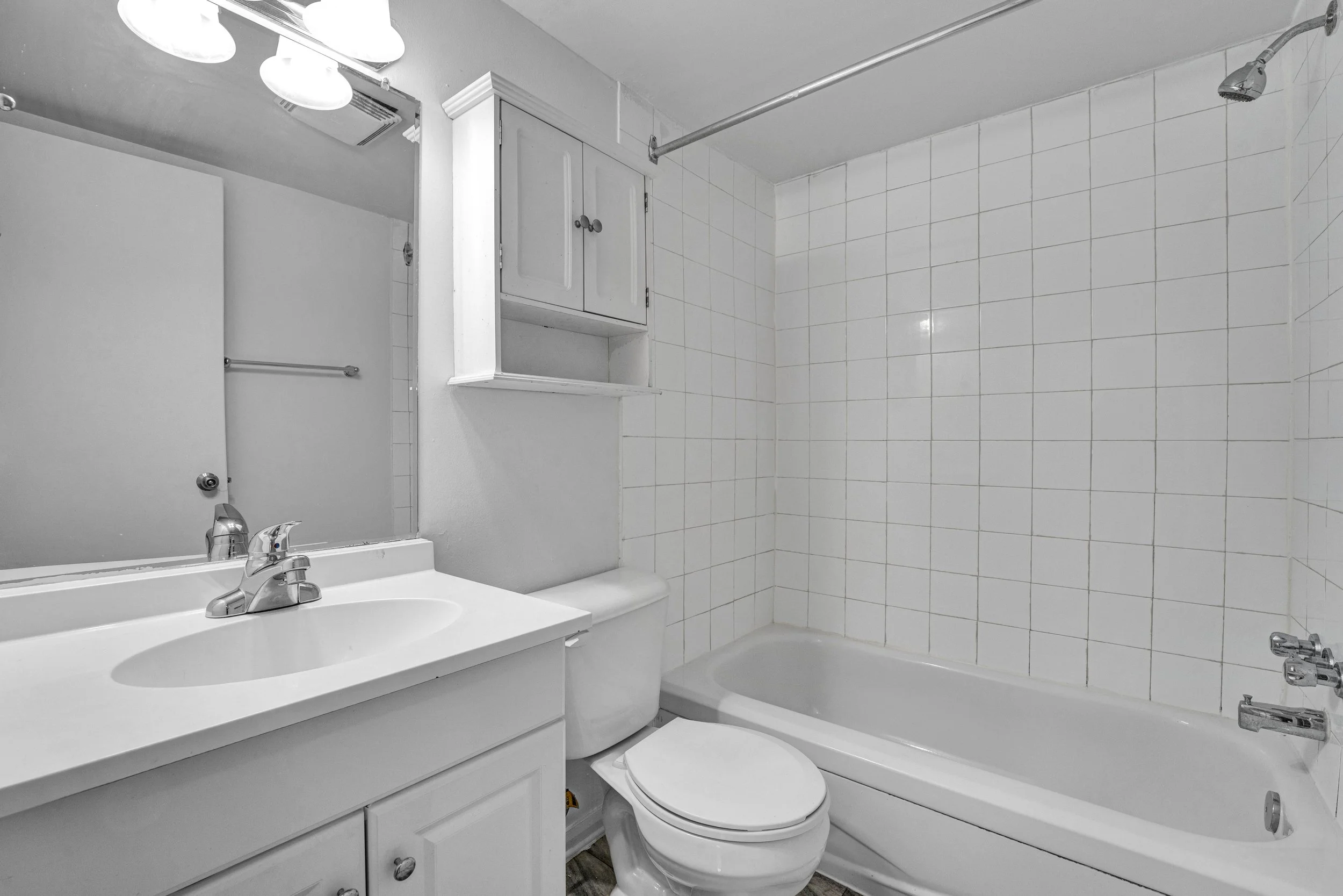 Welcome to the photography portfolio for 40, 45, and 55 Charles-Albanel, located in the Mont-Bleu area. Captured by Nvision 3D, this visual gallery highlights the interior layouts, finishes, unit spaces, and common areas of these modern multi-family 