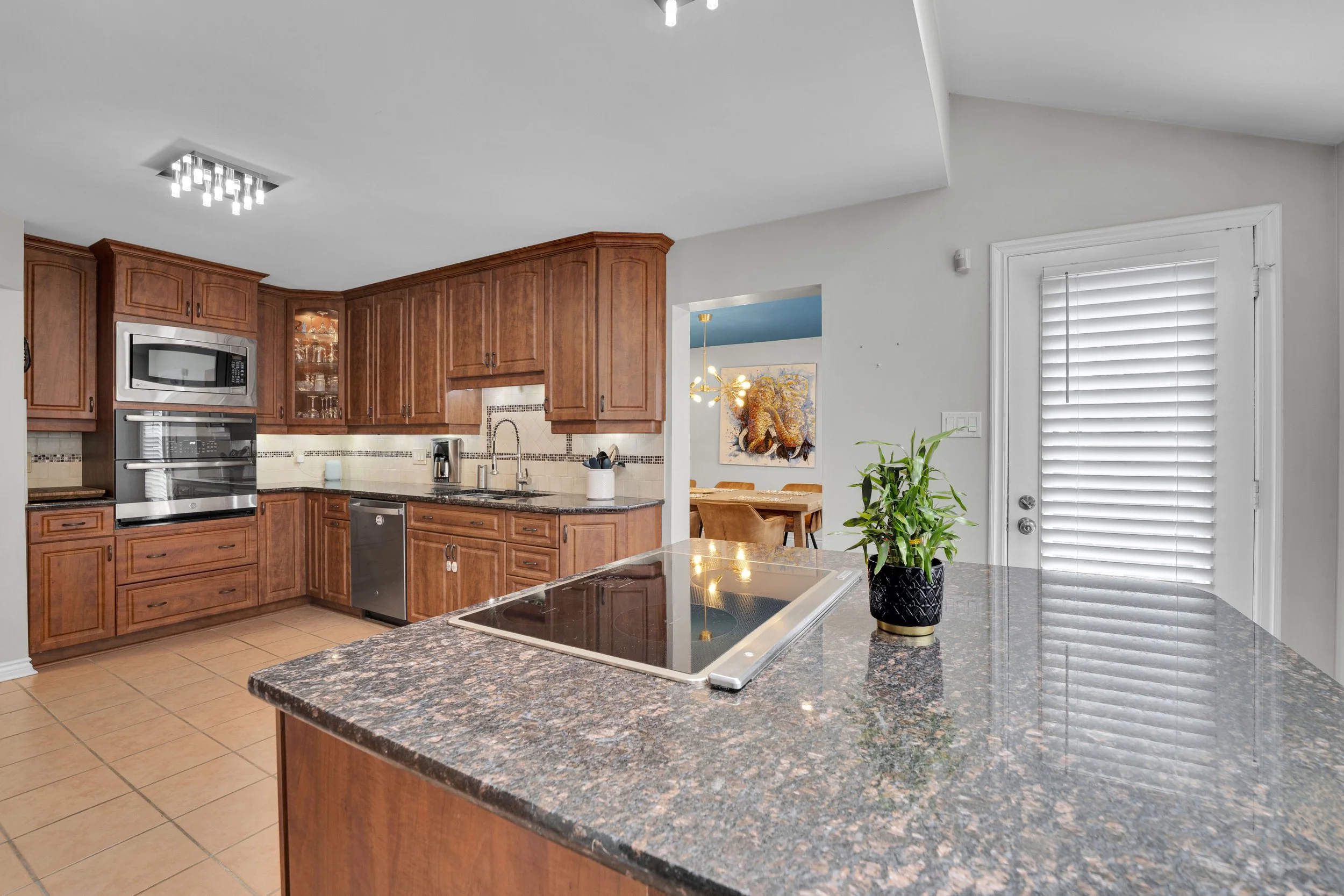 NVISION-3D-Real-Estate-Media-Ottawa-804-hauteview-crescent-33.jpg