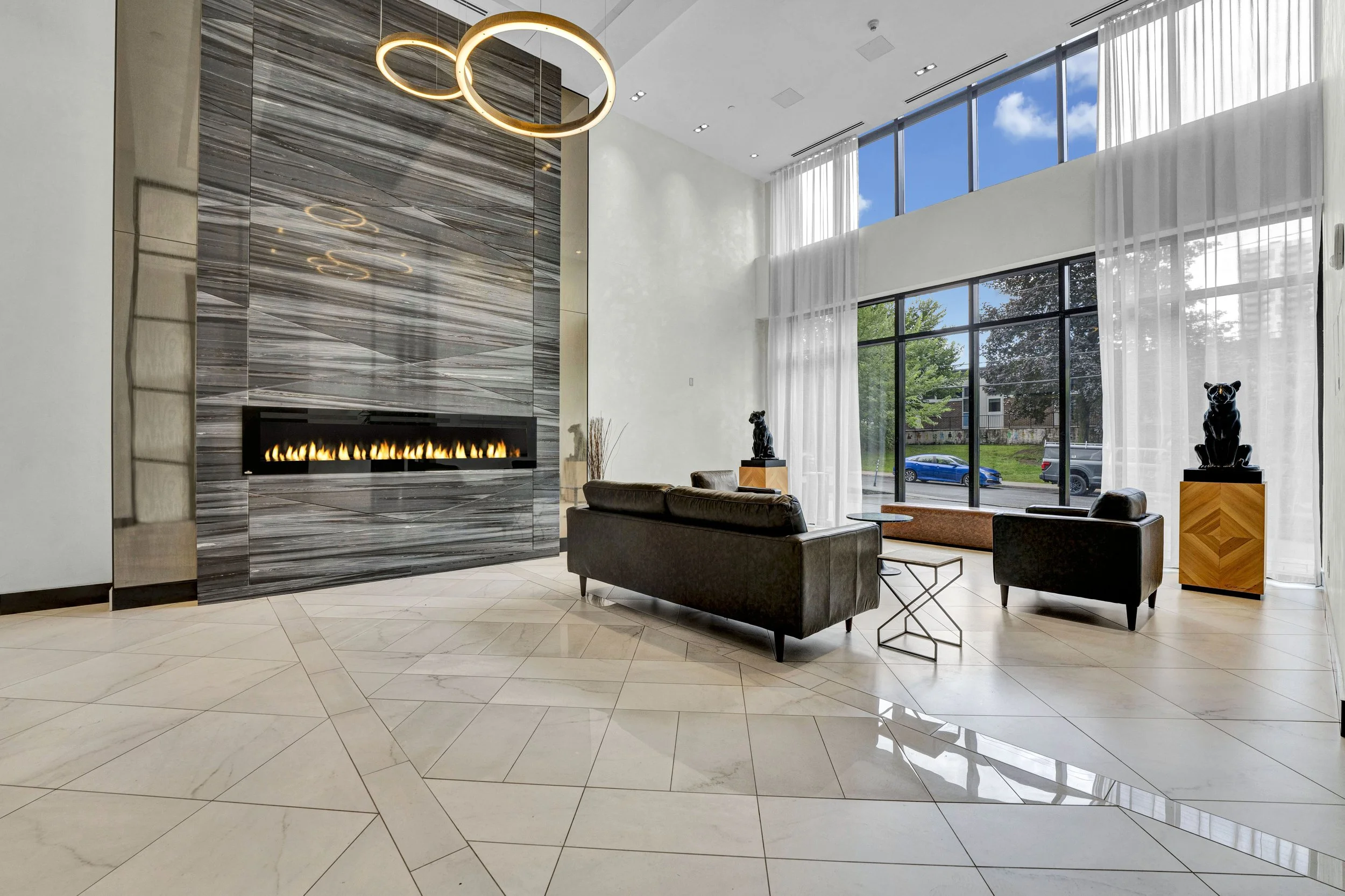 255-bay-street-unit-309-lobby
