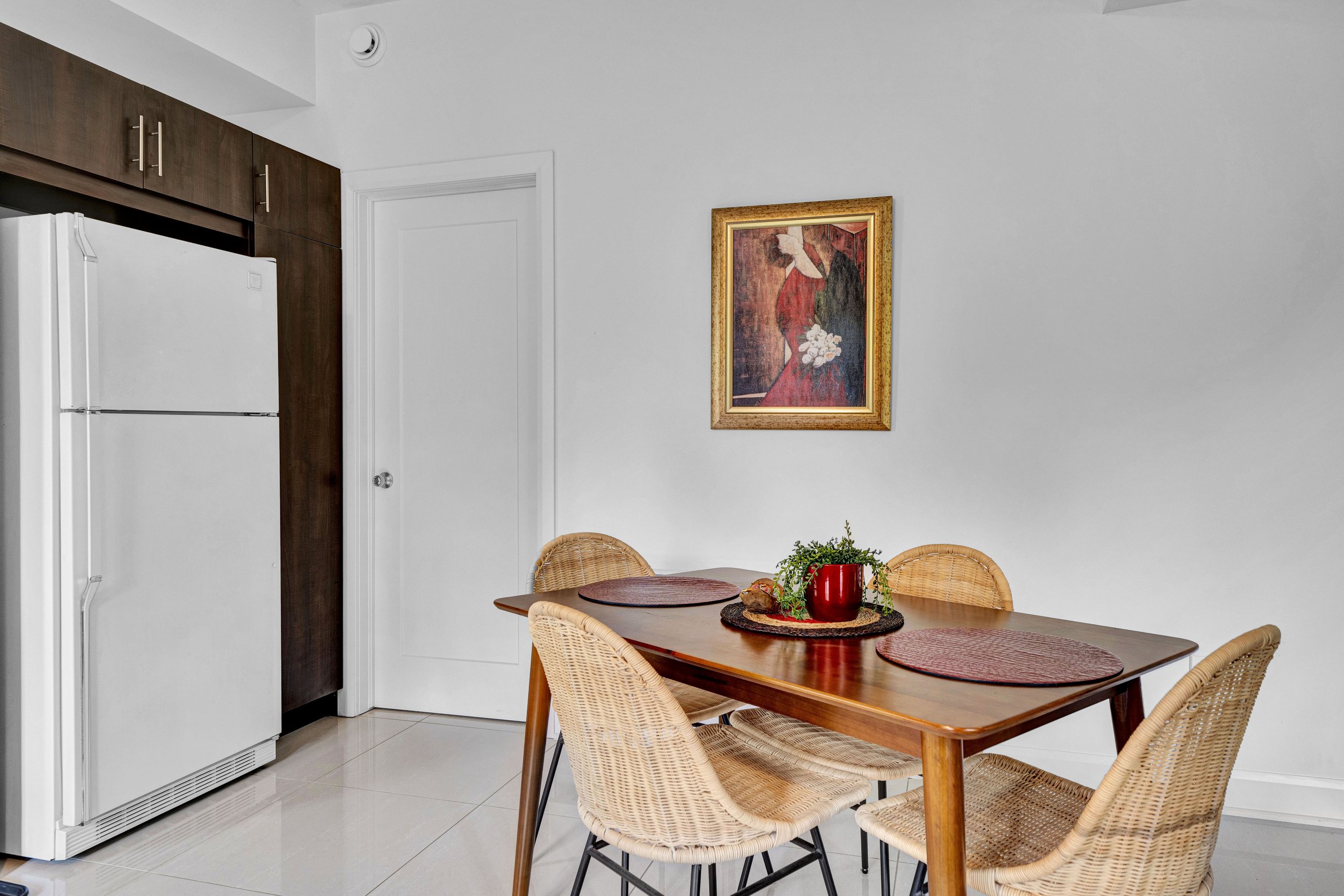 Val-Des-Monts Real Estate Photographer