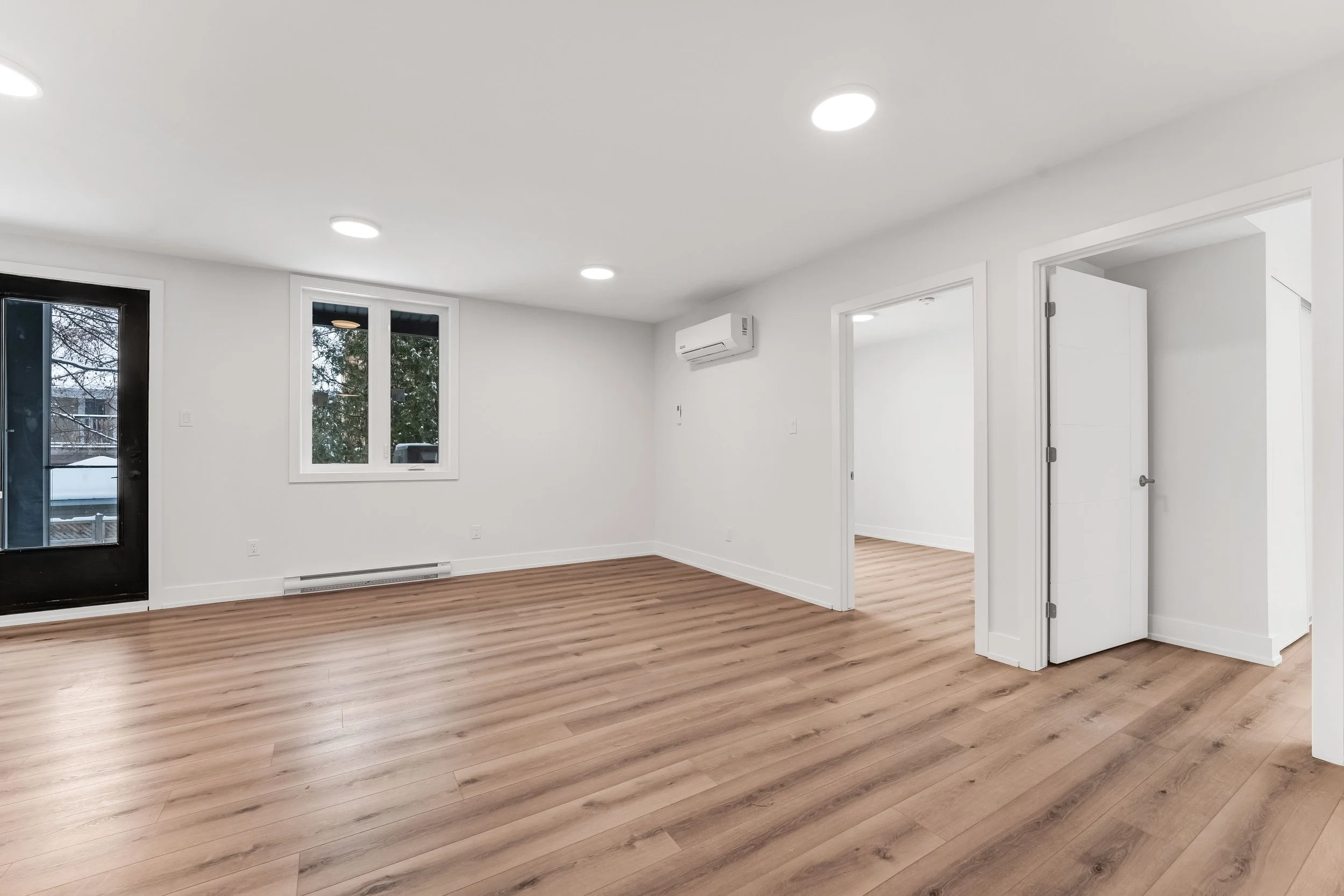 252 Hinchey Avenue Ottawa NVISION 3D Real Estate Photography4.jpg