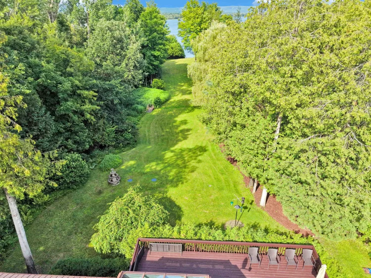 5468 Torbolton Ridge property photograph 148
