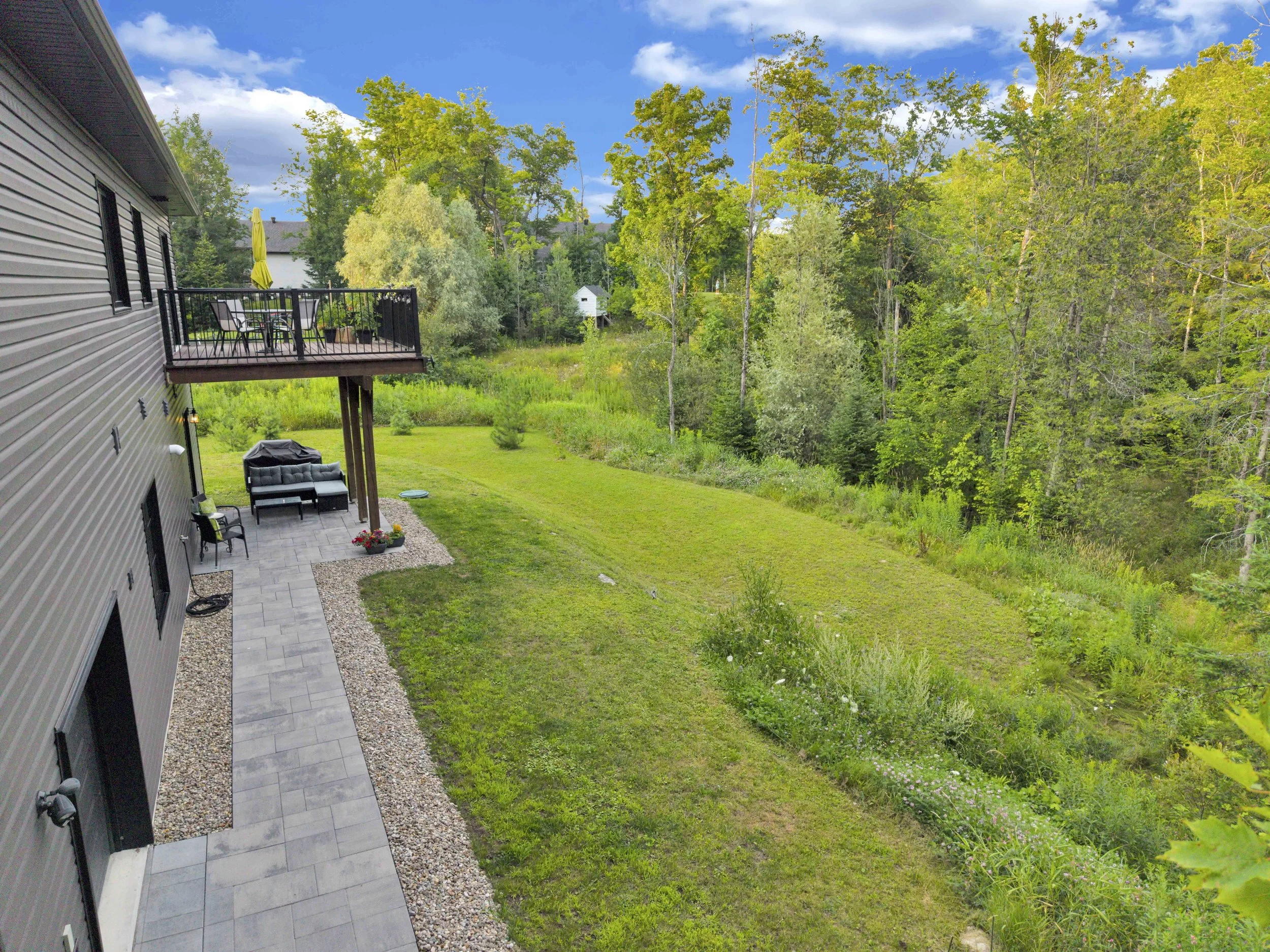 Val-Des-Monts Real Estate Photographer