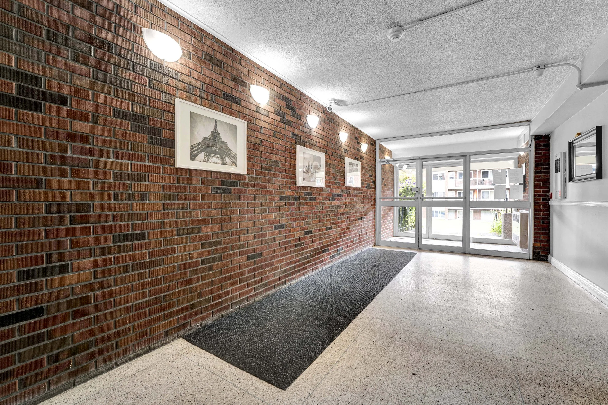 Featured Properties: 40, 45, and 55 Charles-Albanel

Services Provided: High-Definition Interior & Architectural Photography

Location: Mont-Bleu / Outaouais Region