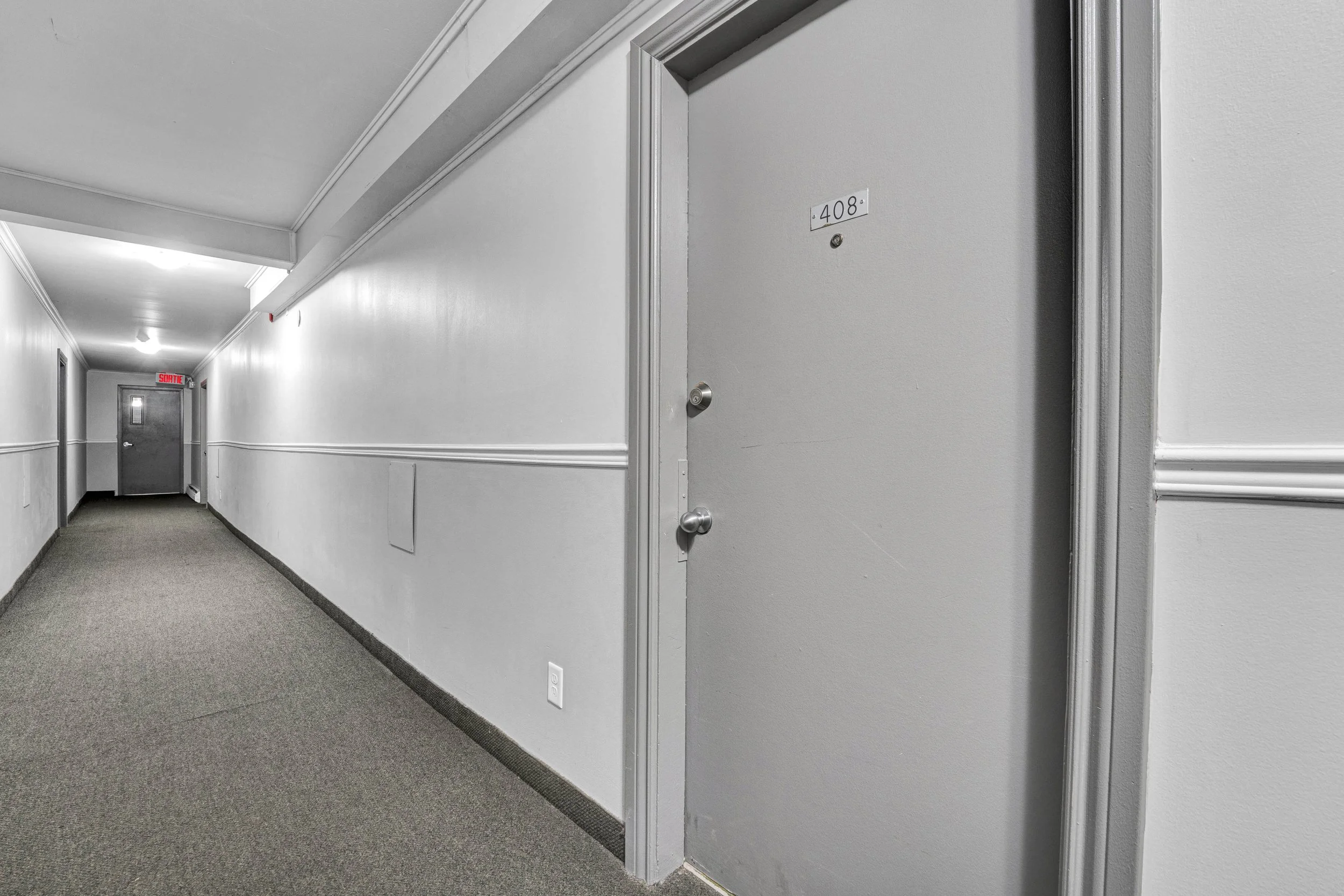 Featured Properties: 40, 45, and 55 Charles-Albanel

Services Provided: High-Definition Interior & Architectural Photography

Location: Mont-Bleu / Outaouais Region