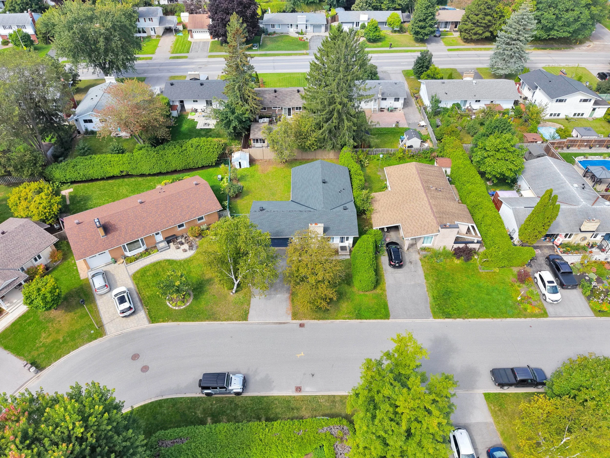 Aerial view of a home and its surrounding neighbourhood