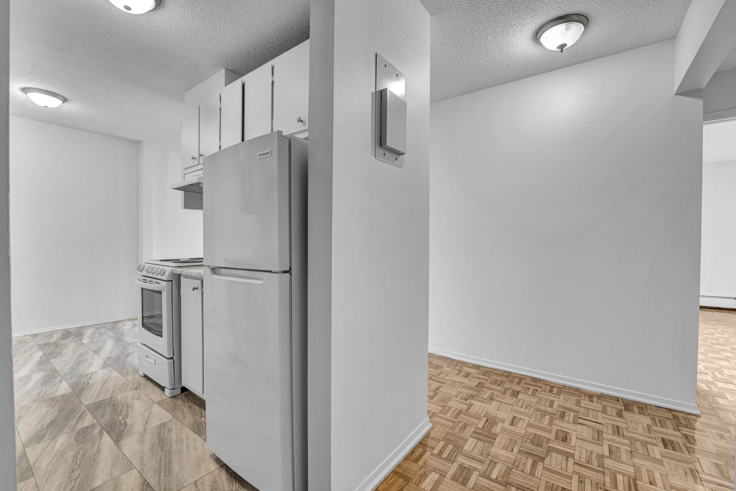 Welcome to the photography portfolio for 40, 45, and 55 Charles-Albanel, located in the Mont-Bleu area. Captured by Nvision 3D, this visual gallery highlights the interior layouts, finishes, unit spaces, and common areas of these modern multi-family 