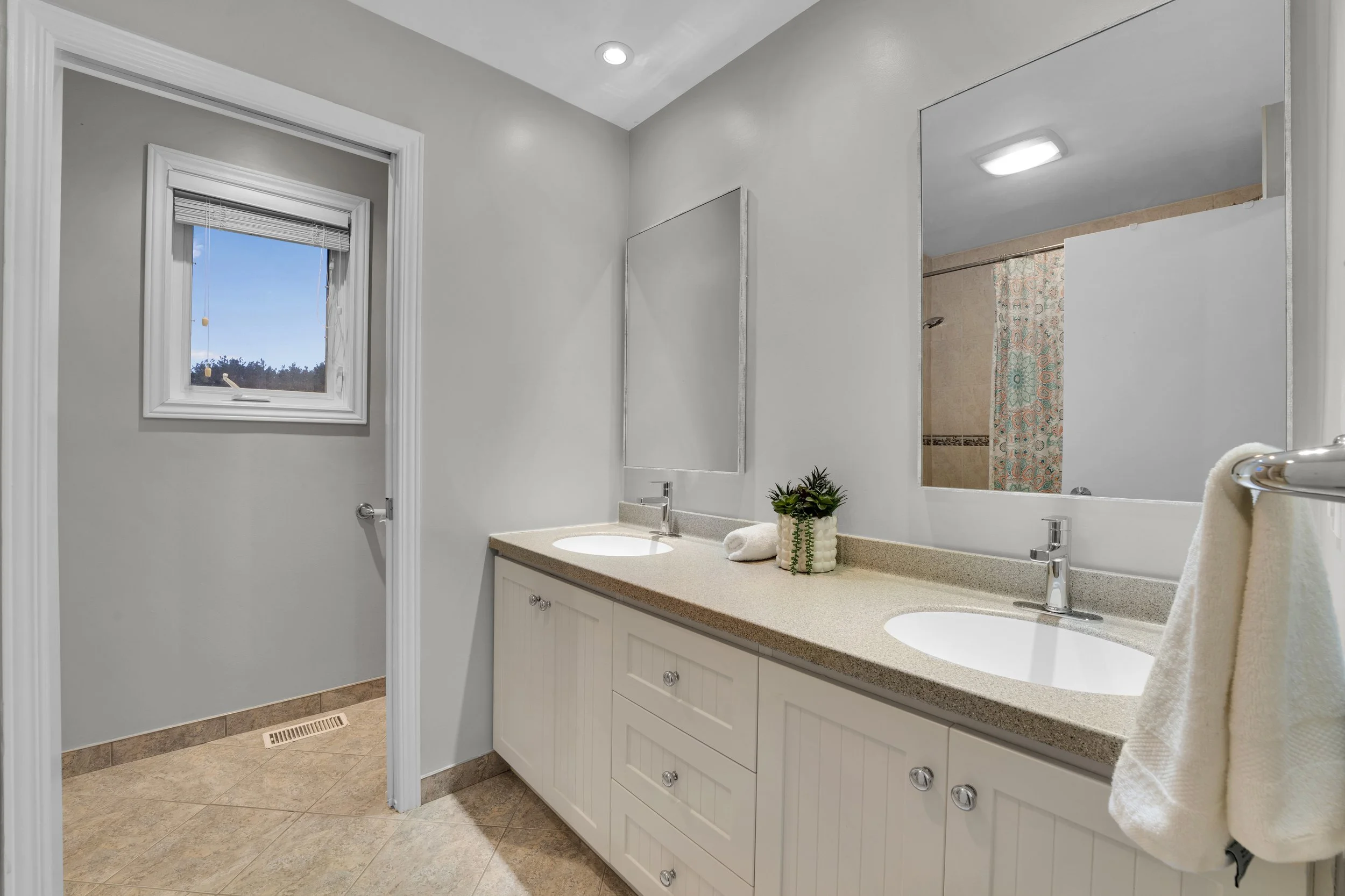 NVISION-3D-Real-Estate-Media-Ottawa-2529-Marshwood-Road-Sophia-54.jpg