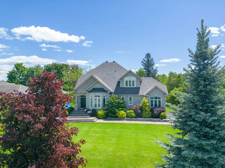 6892 Lake Forest Walk property photograph 1