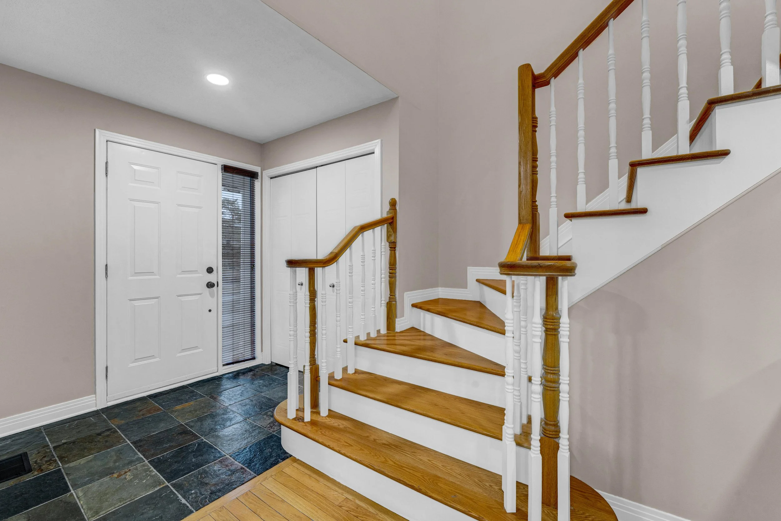 Ottawa-Real-Estate-Photography-945-Cahil-Drive-West-nvision3d-18.jpg