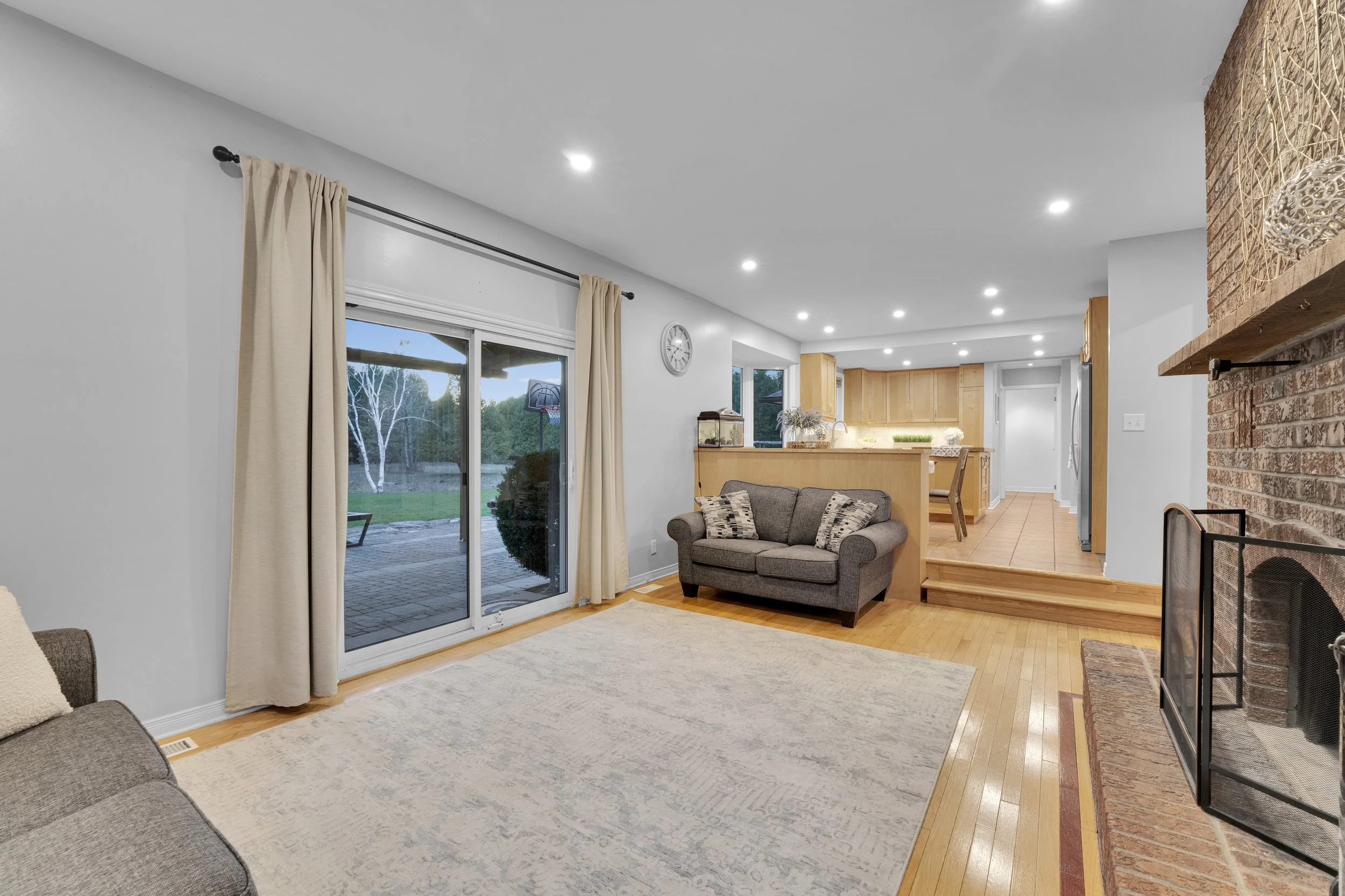 NVISION-3D-Real-Estate-Media-Ottawa-2529-Marshwood-Road-Sophia-36.jpg